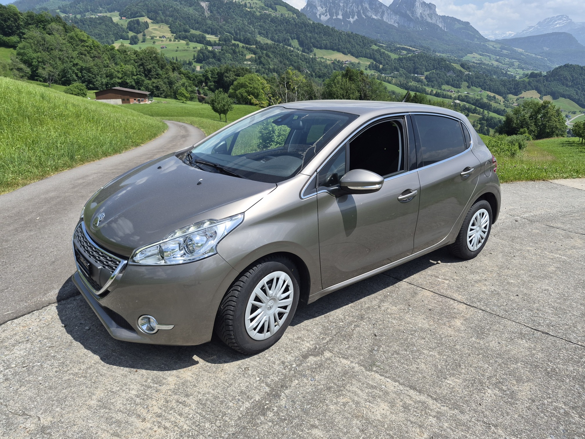 PEUGEOT 208 1.6 VTi — zdjęcie 5
