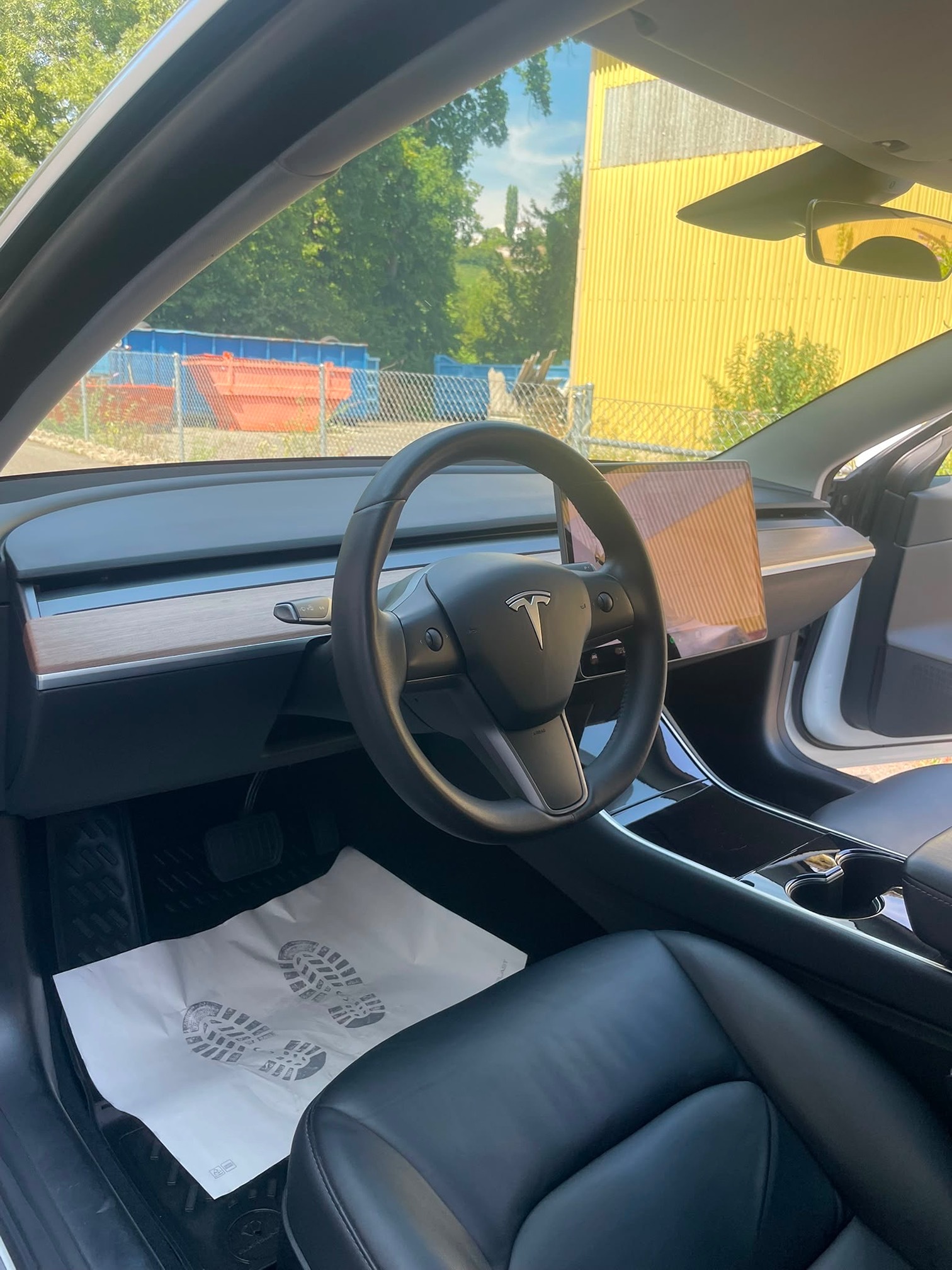 TESLA Model 3 — zdjęcie 11