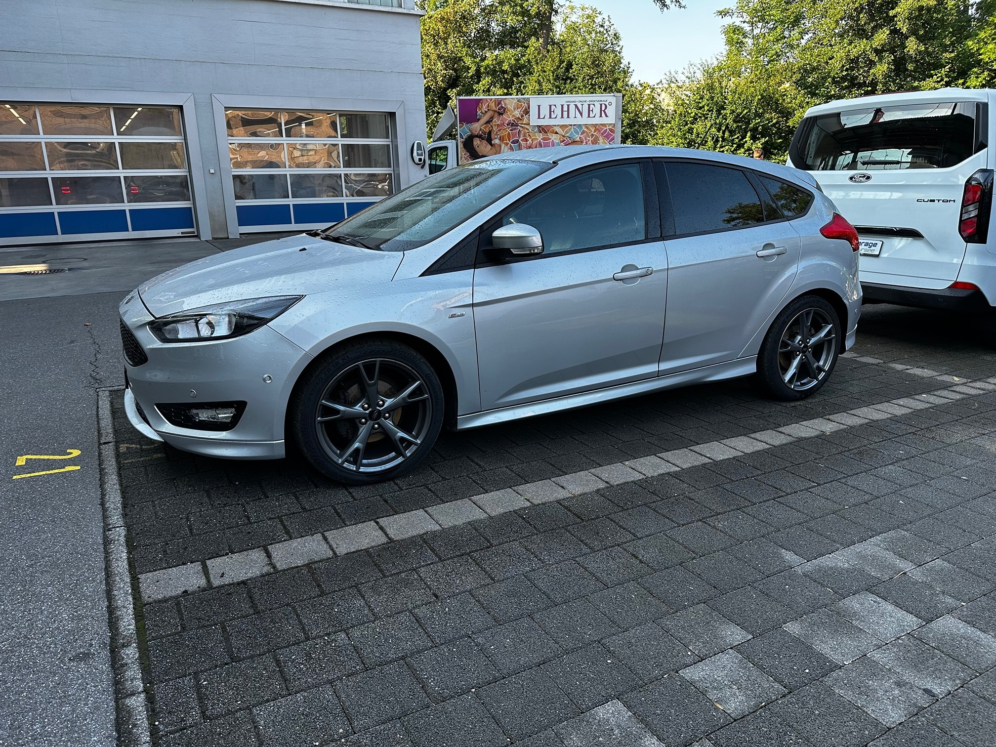 FORD Focus 1.0 SCTi ST-Line AUTOMAT — zdjęcie 2