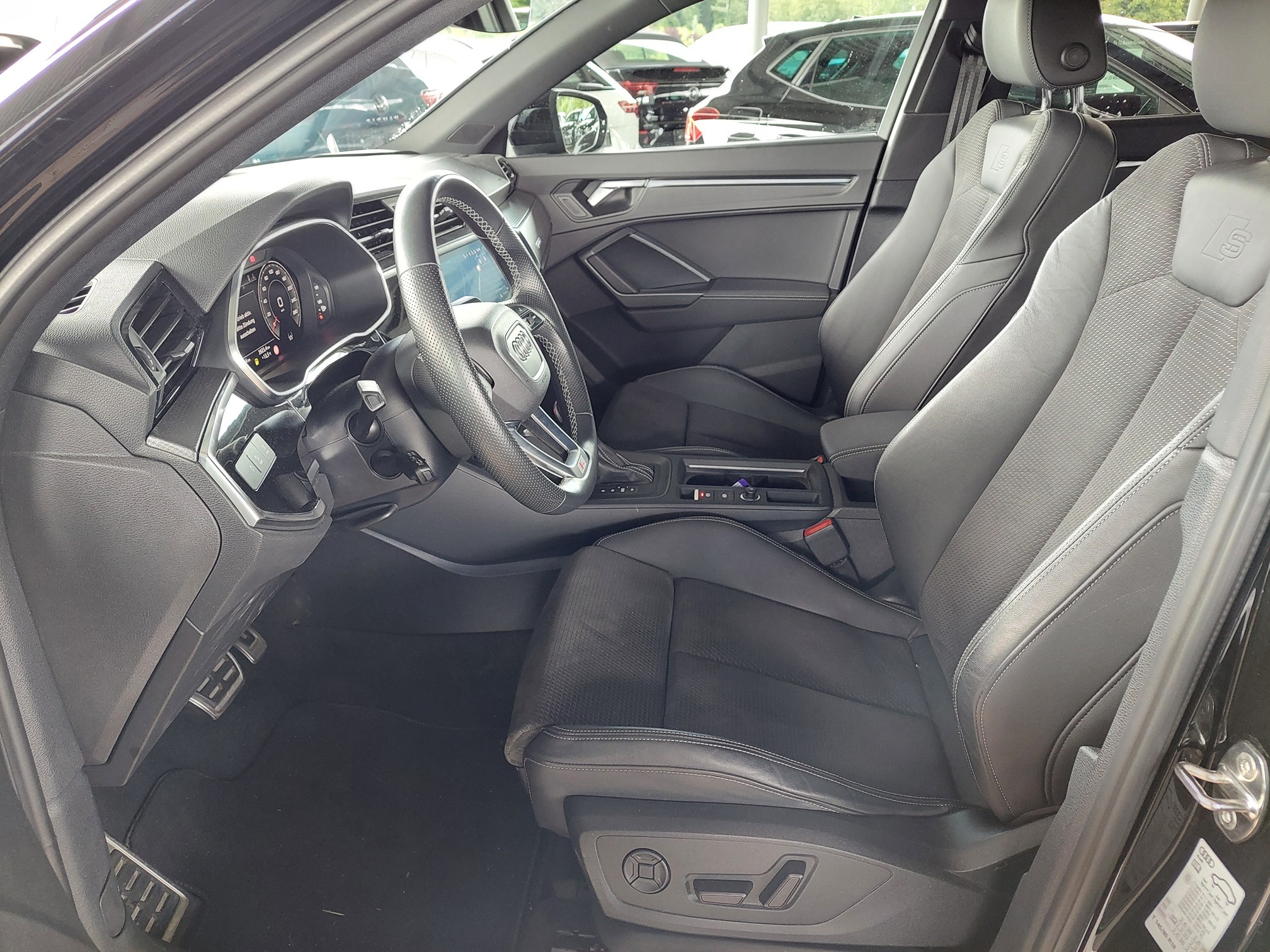 AUDI Q3 SB 40 TDI quattro  — zdjęcie 11