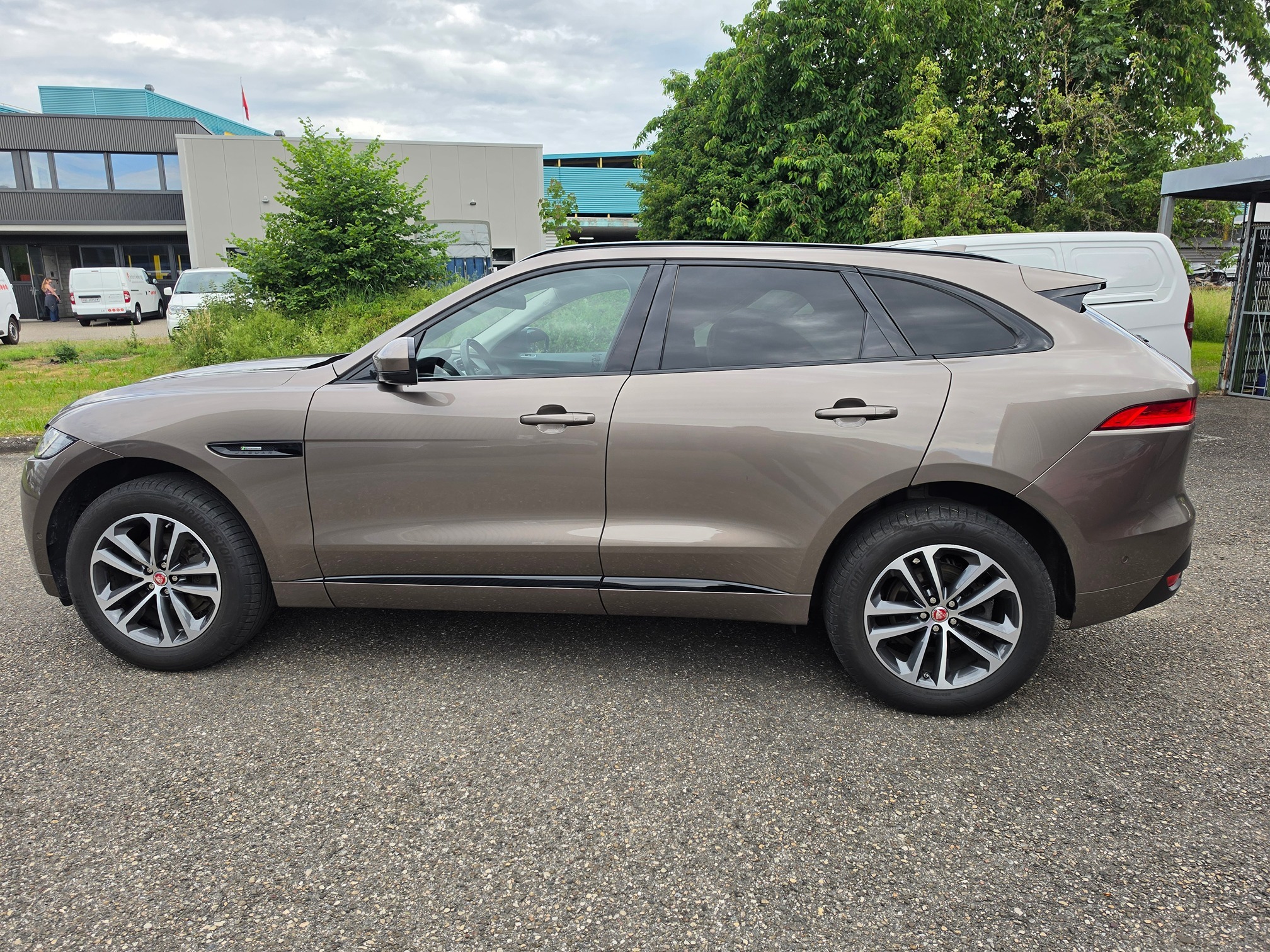 JAGUAR F-Pace 20d AWD — zdjęcie 8