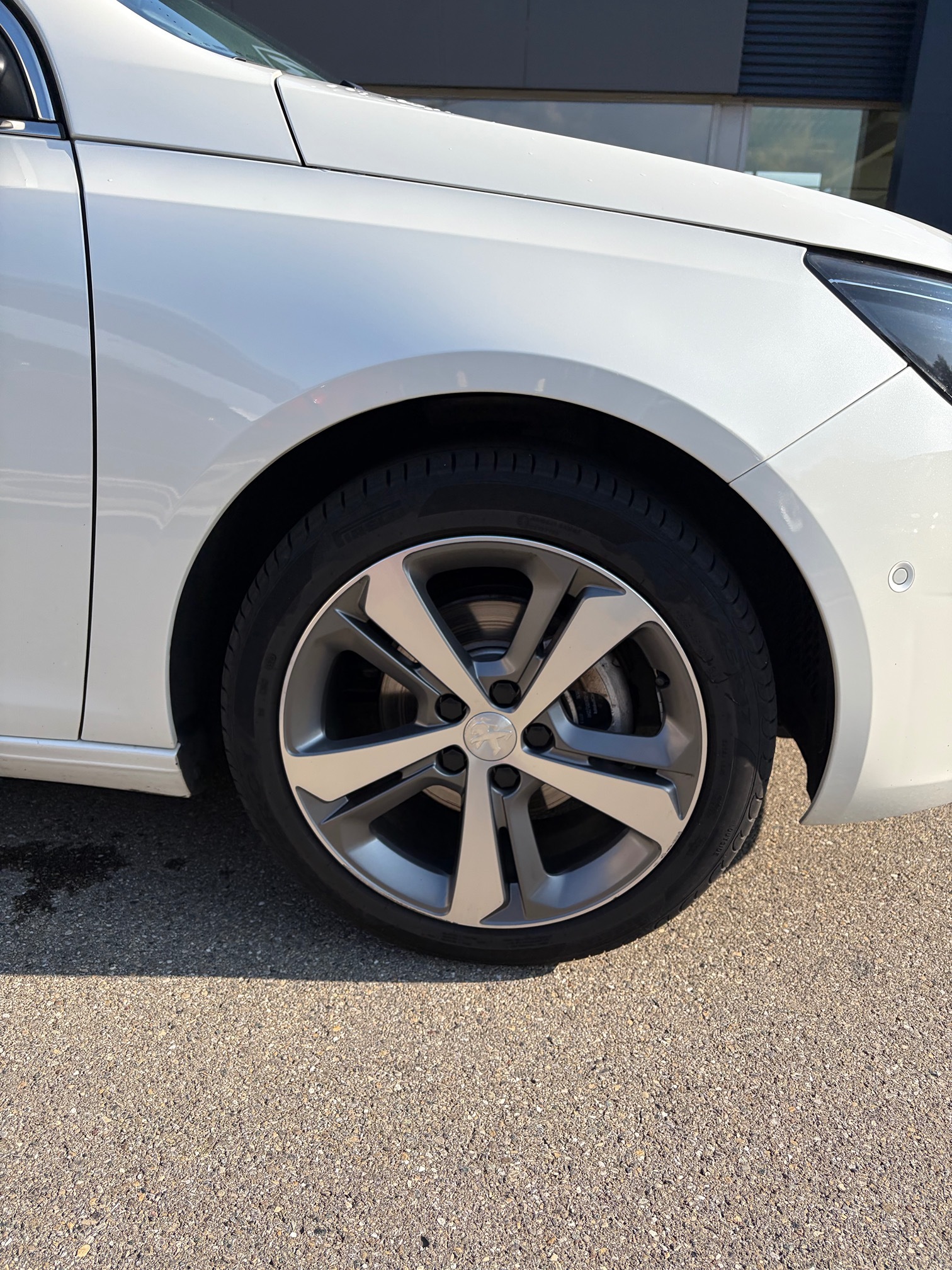 PEUGEOT 308 SW e-THP — zdjęcie 7