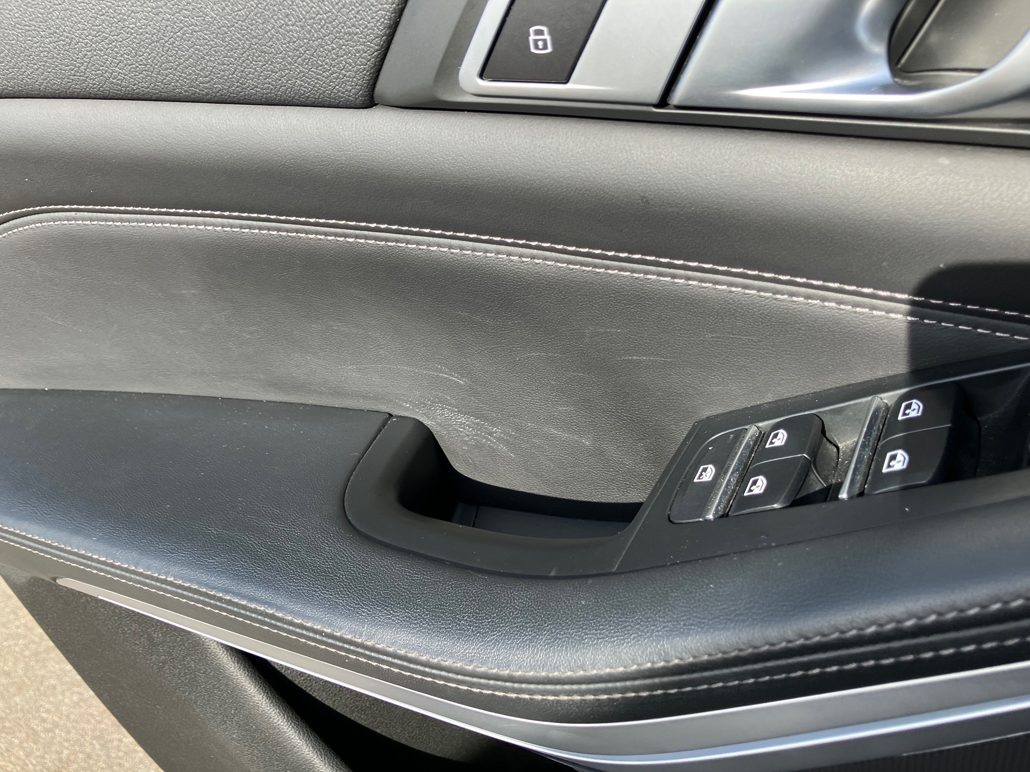 BMW X5 xDrive45e — zdjęcie 15