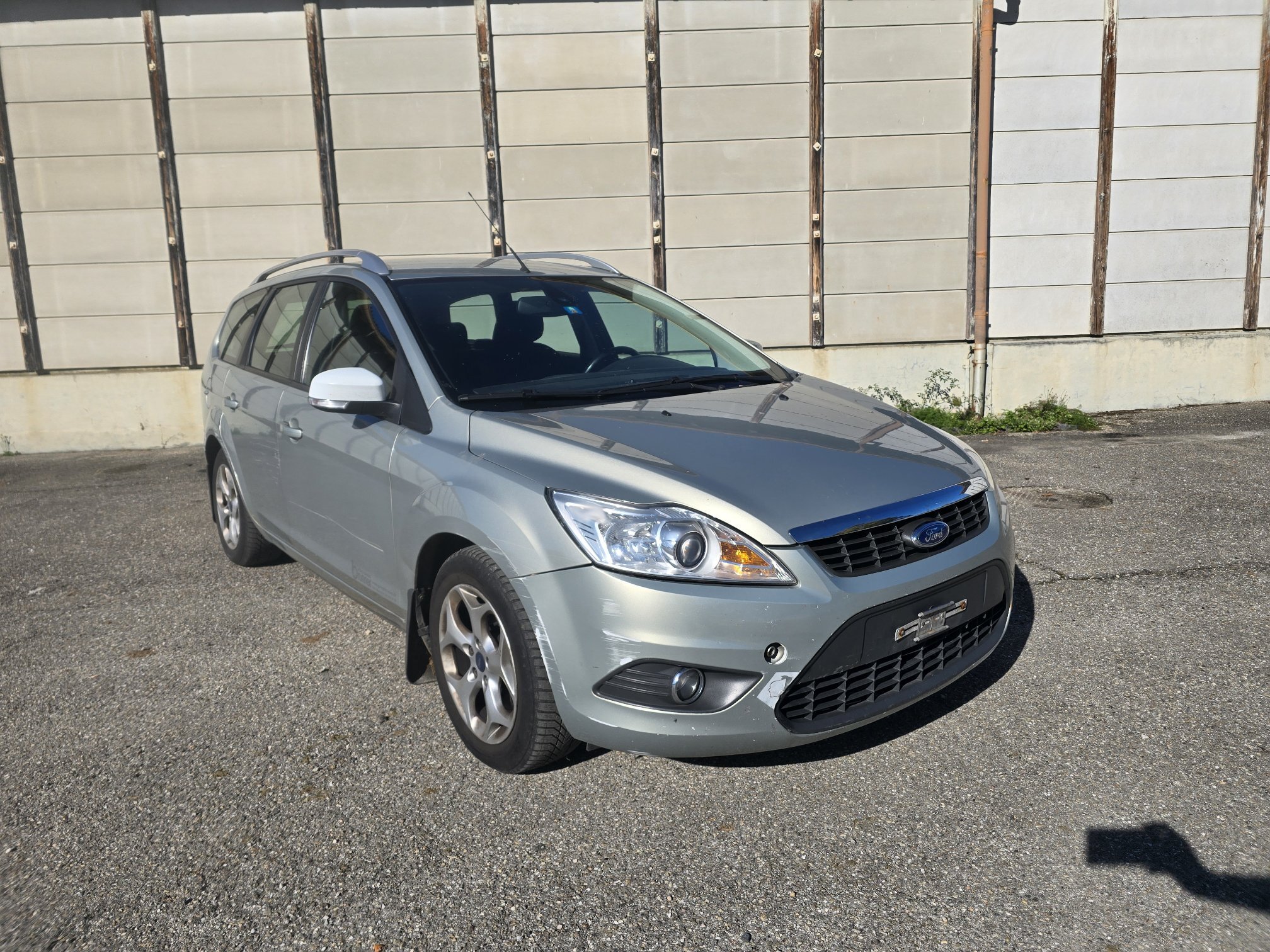 FORD Focus 2.0i 16V — zdjęcie 3