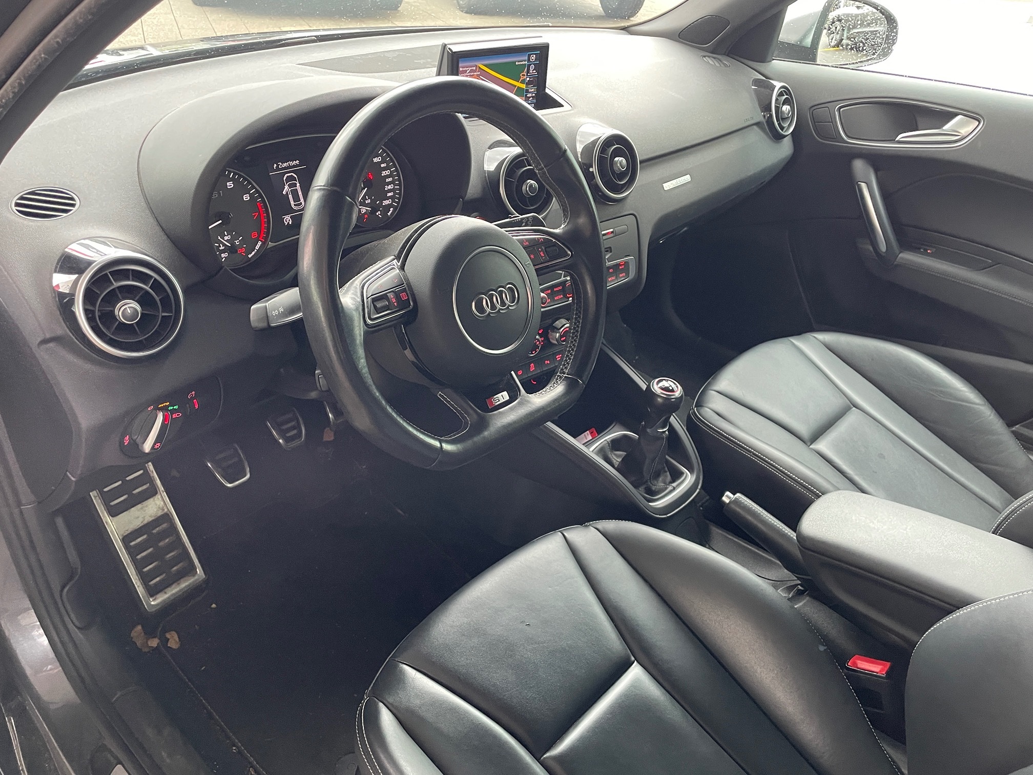 AUDI S1 Sportback quattro 2.0TFSI frisch ab MFK und grossem Service! — zdjęcie 7
