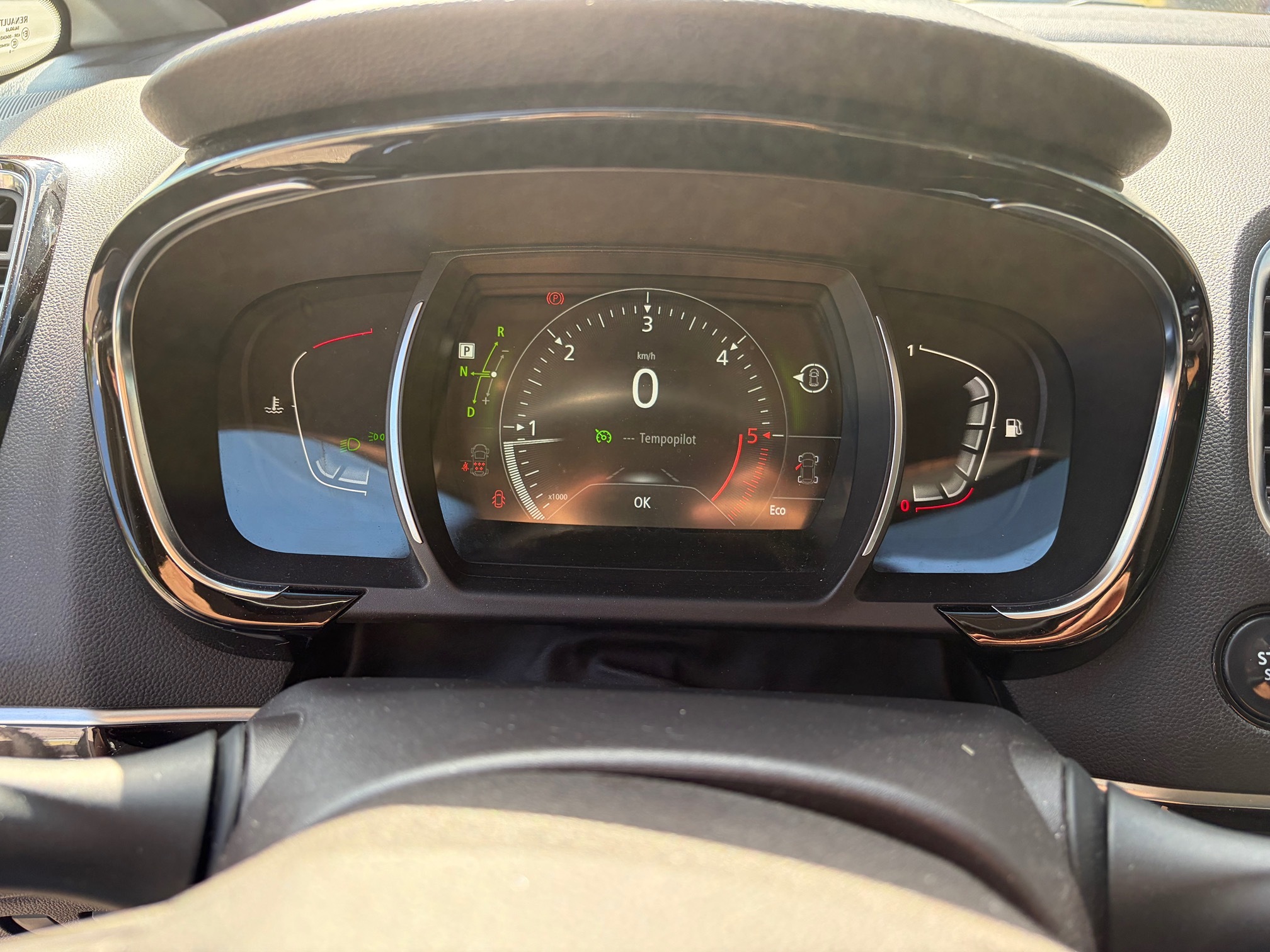 RENAULT Espace dCi160 — zdjęcie 15