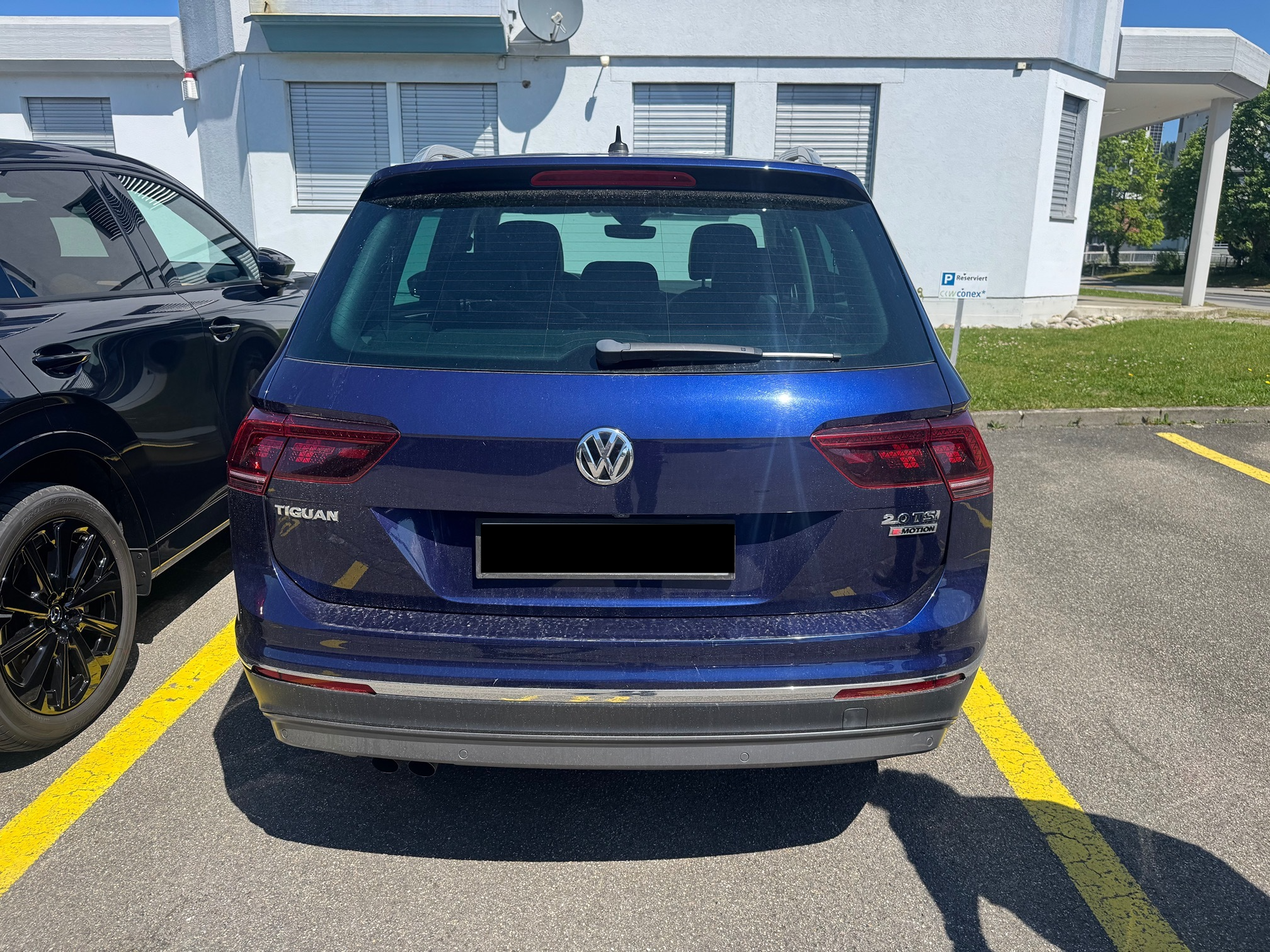 VW Tiguan 2.0 TSI 4M — zdjęcie 9