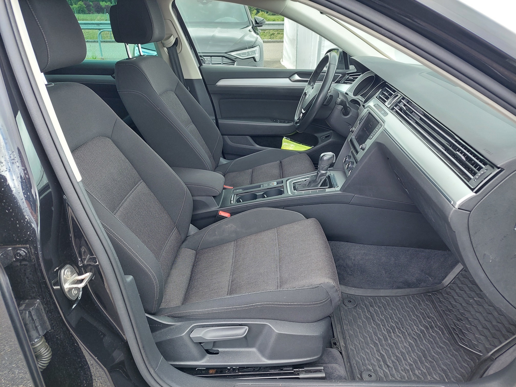VW Passat V 2.0D DSG — zdjęcie 9