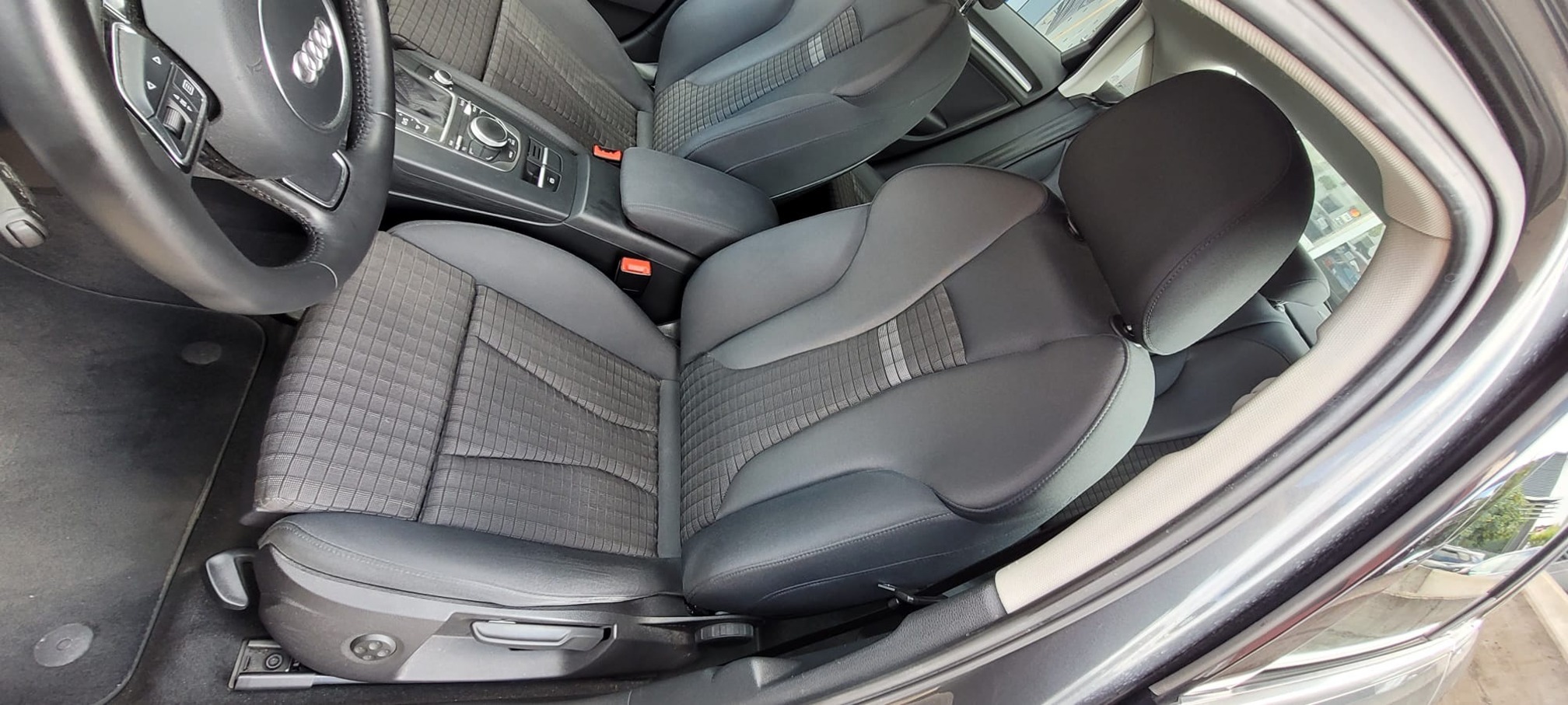 AUDI A3 Limo. 1.8TFSI — zdjęcie 8
