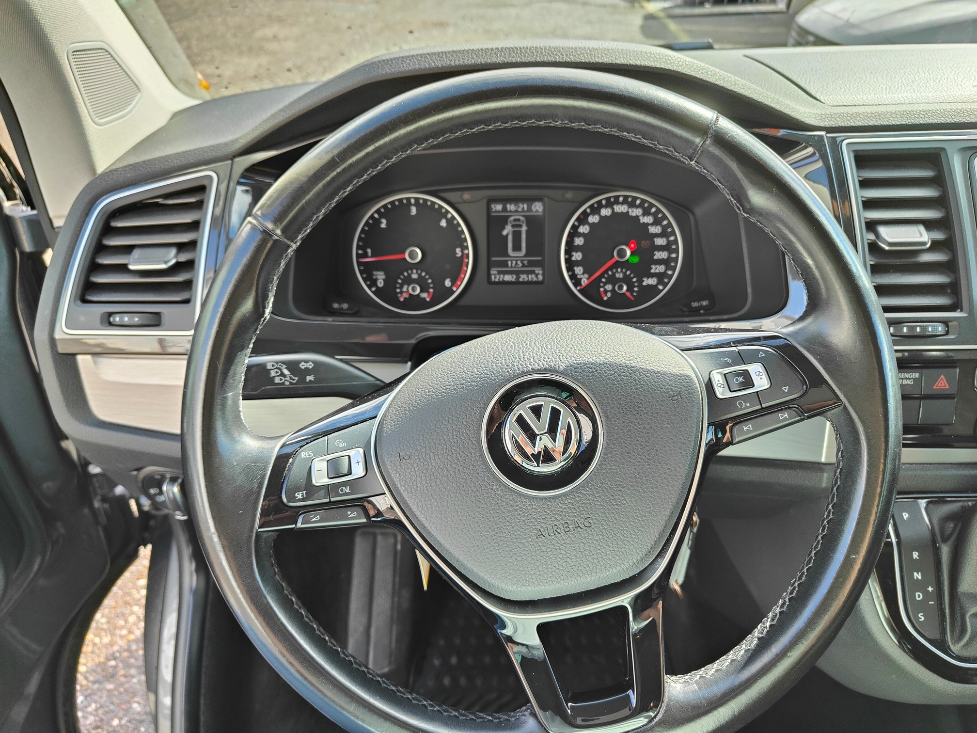 VW T6 Multivan TDI4M — zdjęcie 13