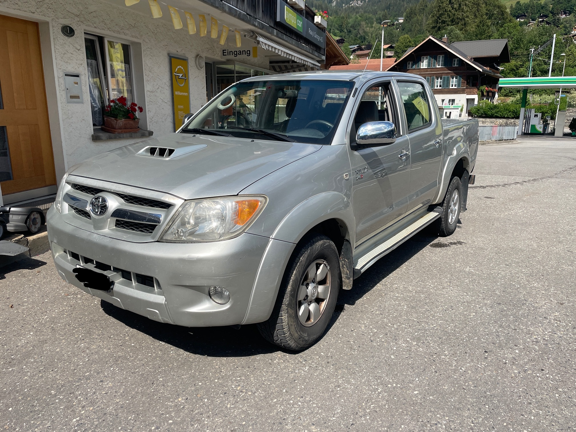 TOYOTA Hilux 4WD D-4D