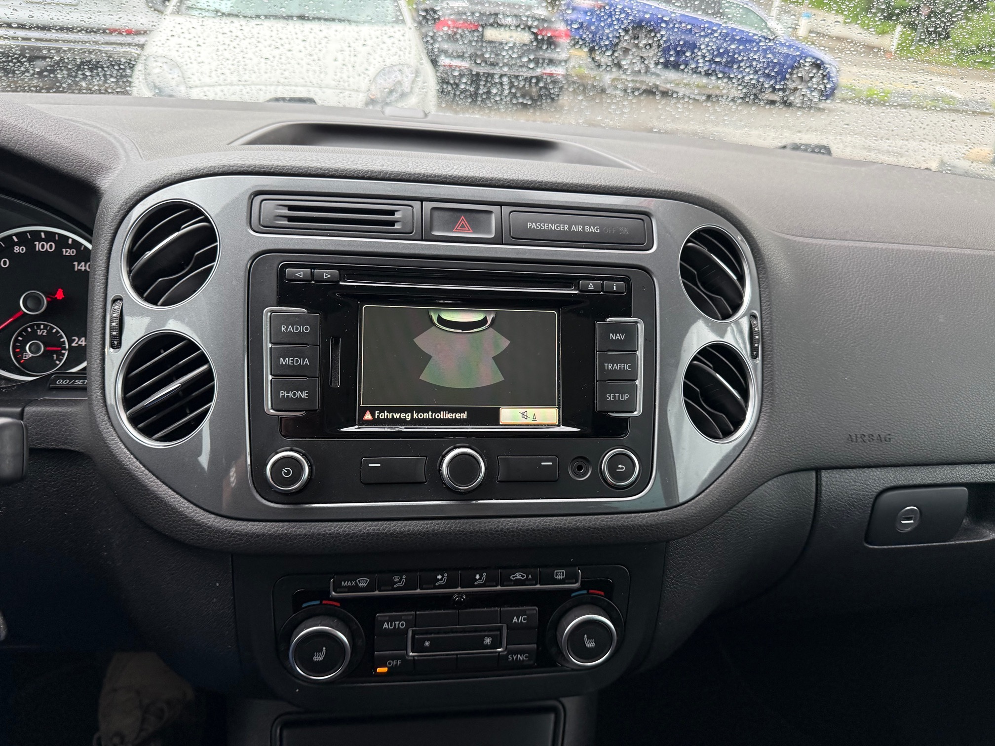 VW Tiguan 2.0 — zdjęcie 15