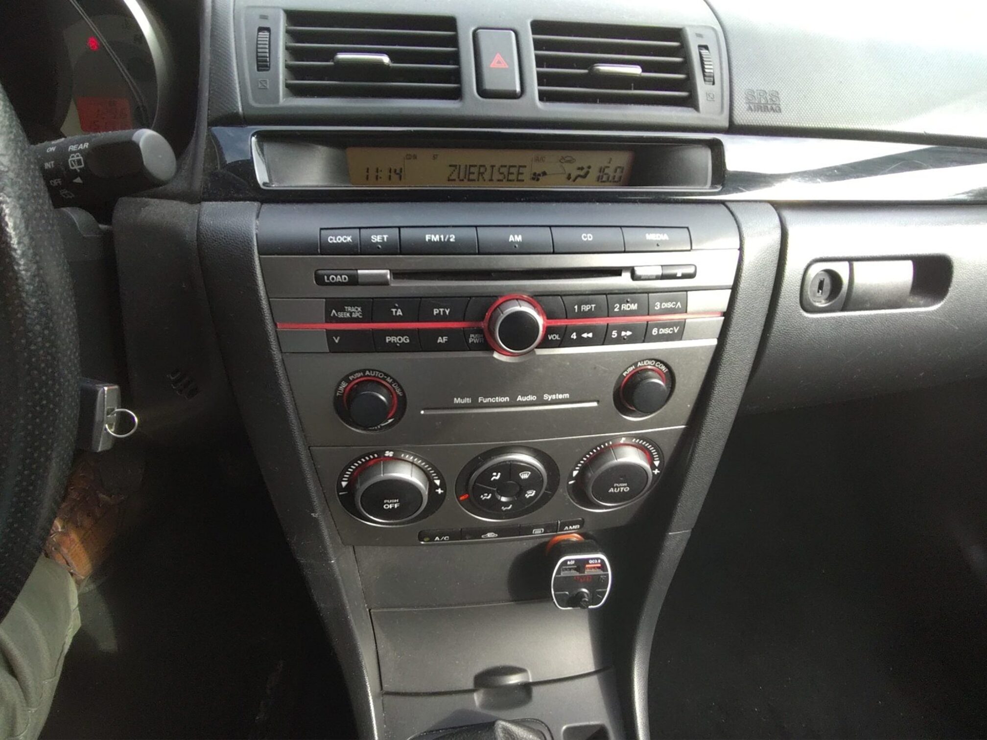 MAZDA 3 1.6 Hatchback — zdjęcie 12