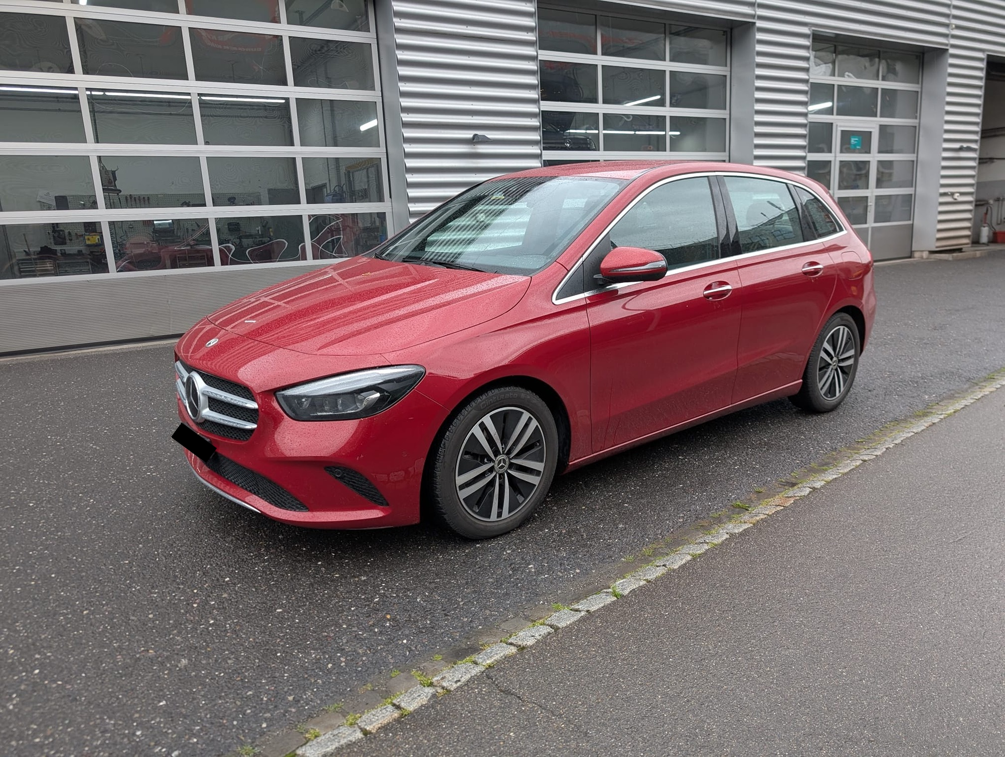 MERCEDES-BENZ B 220 4m — zdjęcie 6