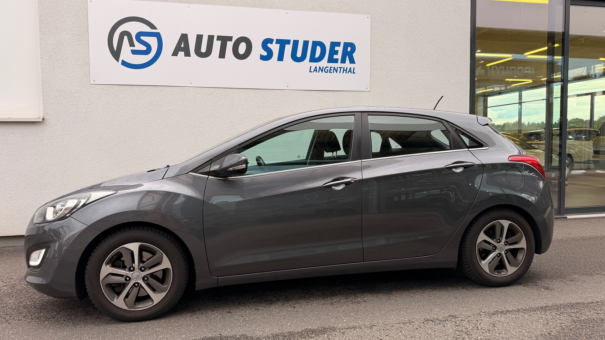 HYUNDAI i30 1.6 GDI — zdjęcie 8