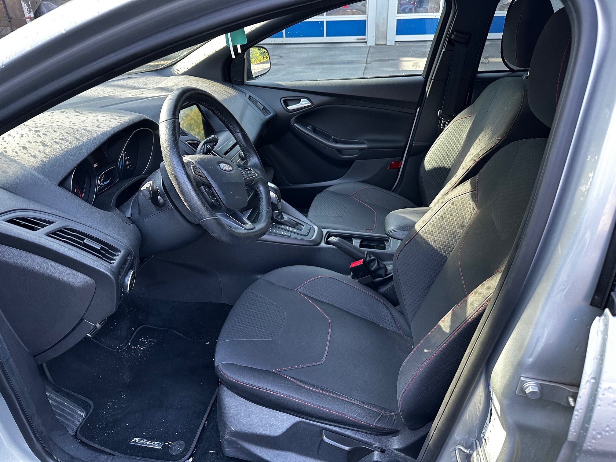 FORD Focus 1.0 SCTi ST-Line AUTOMAT — zdjęcie 7