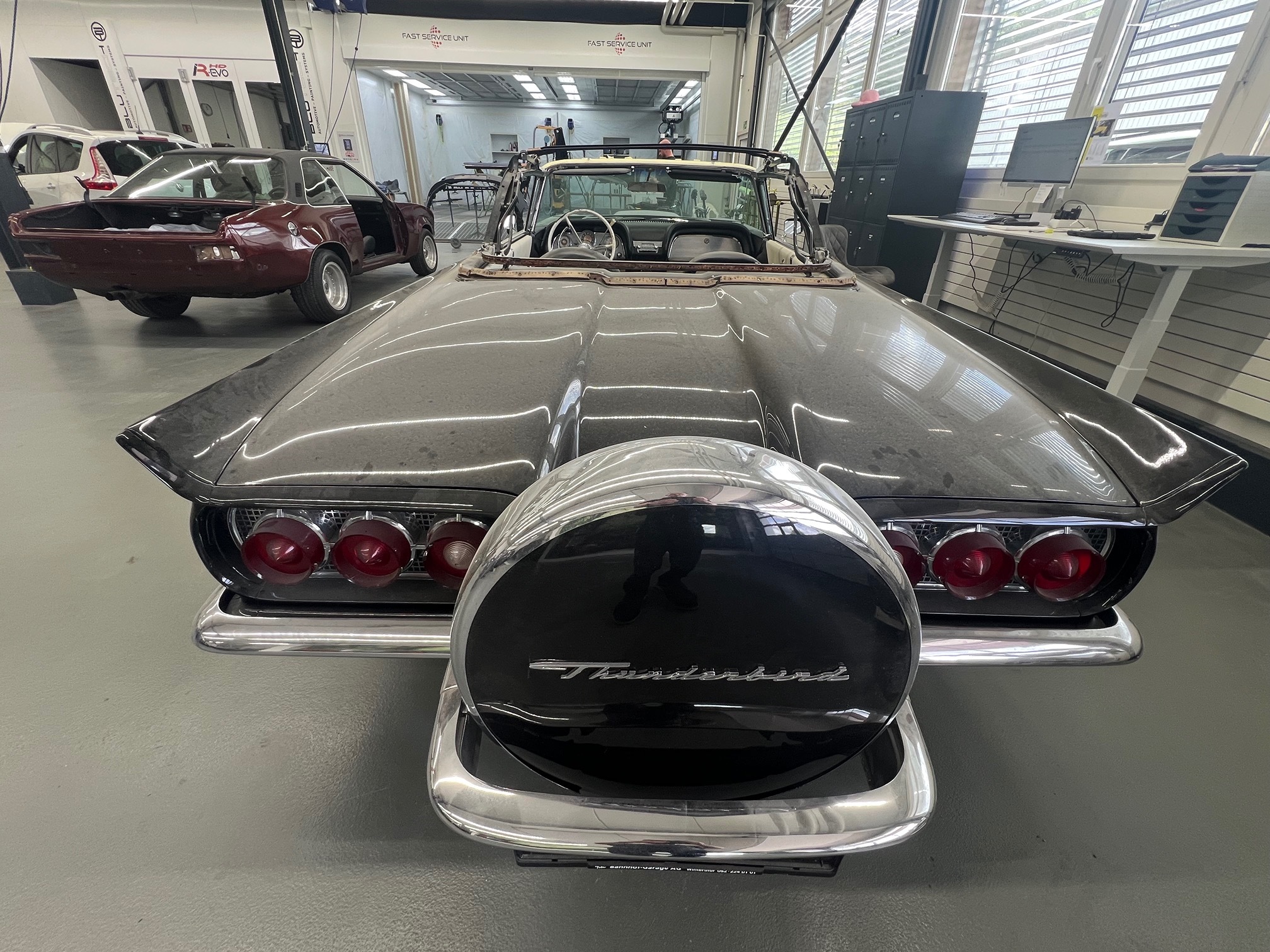 FORD Thunderbird — zdjęcie 6