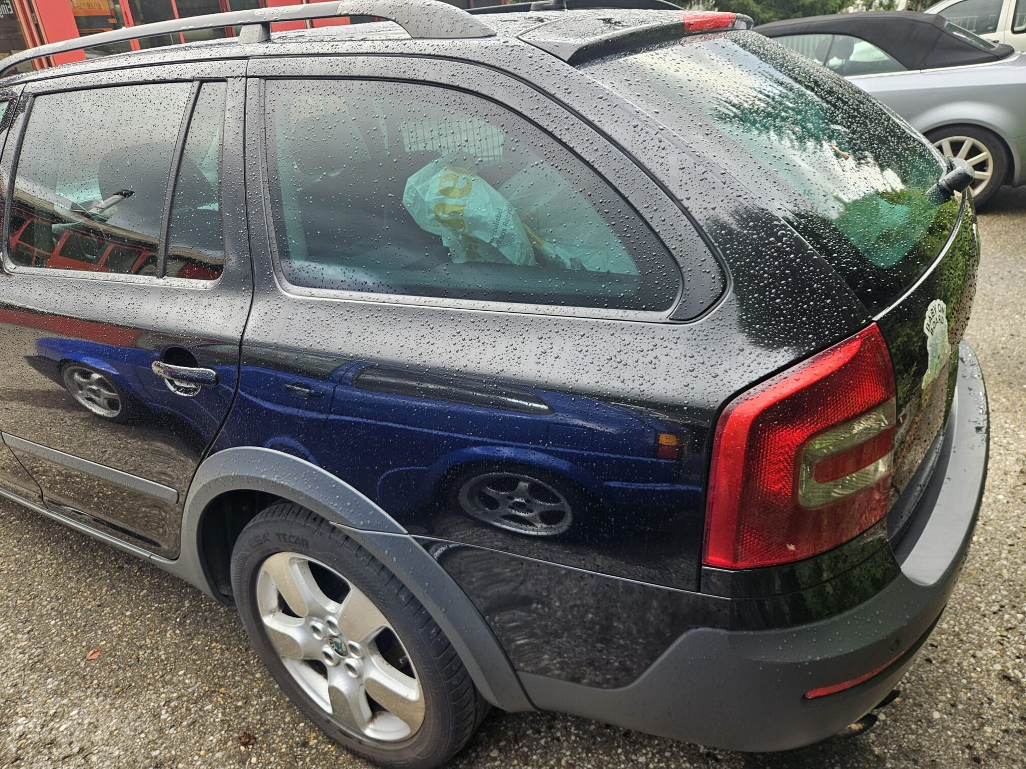 SKODA Octavia Scout 4x4 — zdjęcie 3
