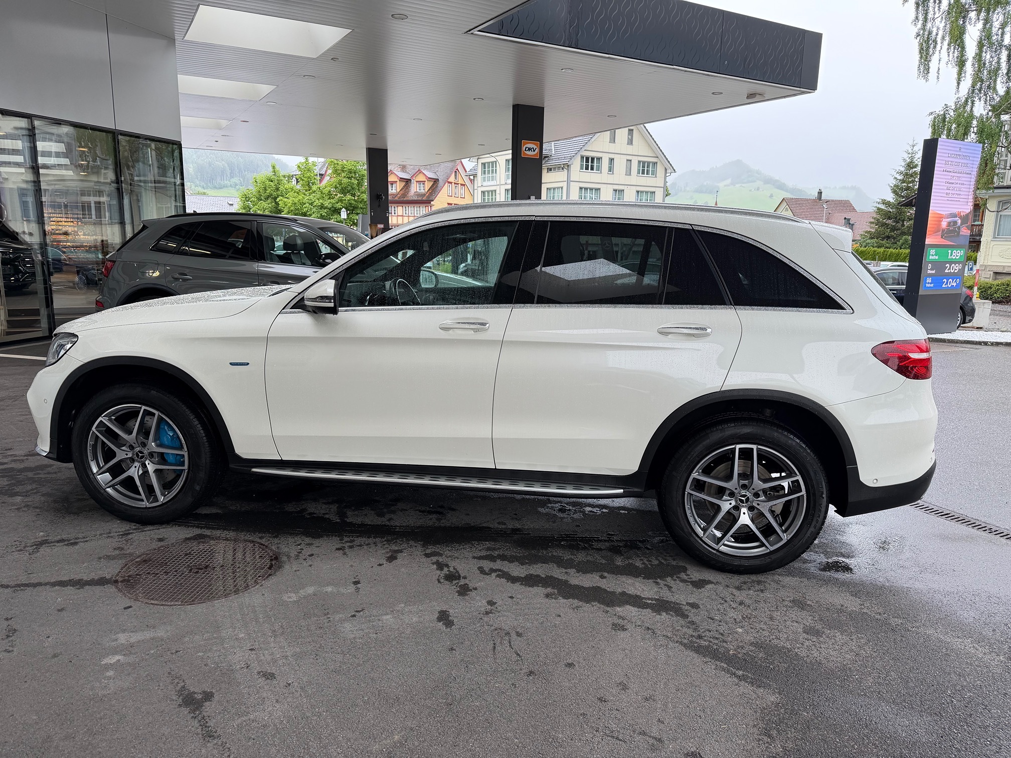 MERCEDES-BENZ GLC 350e — zdjęcie 5