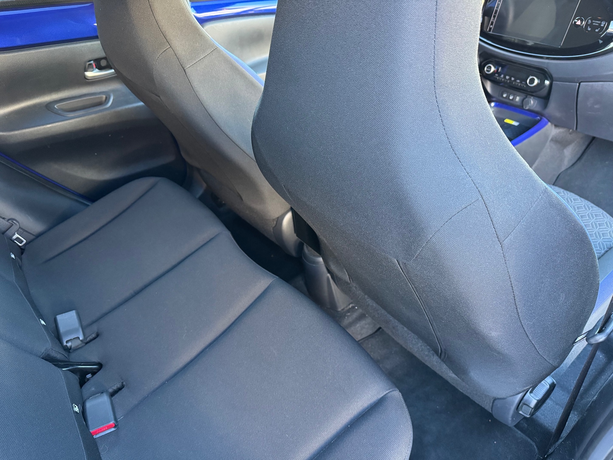 TOYOTA Aygo X 1.0 — zdjęcie 11