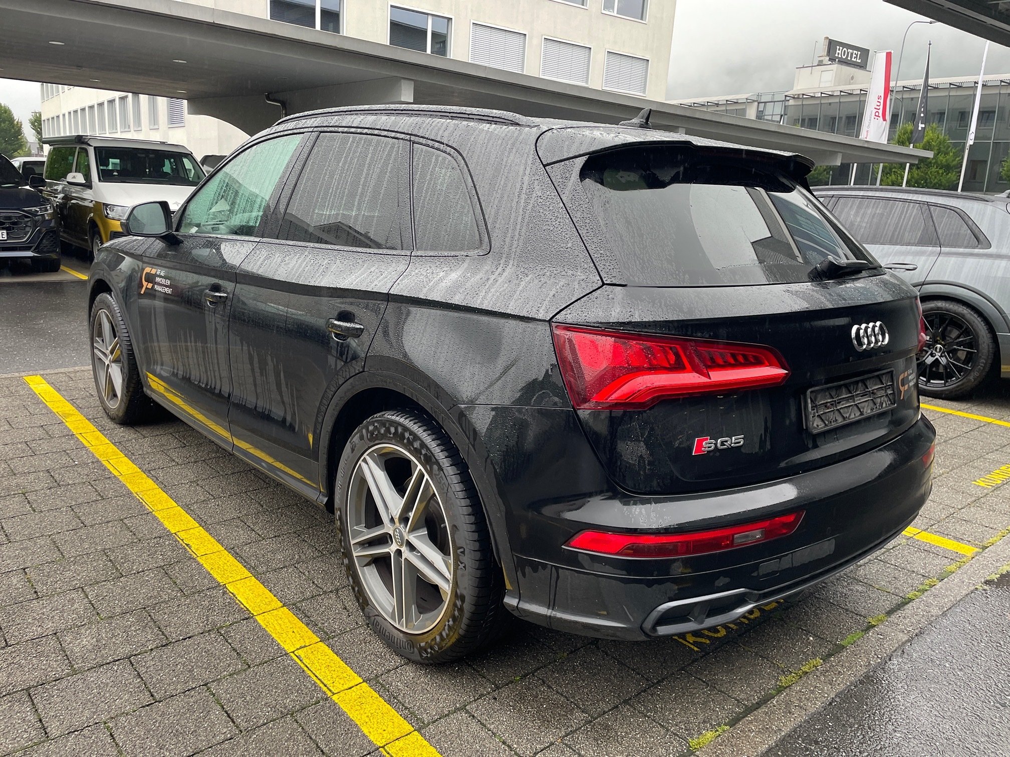 AUDI SQ5 3.0 TFSI 354 PS Tiptronic quattro — zdjęcie 3