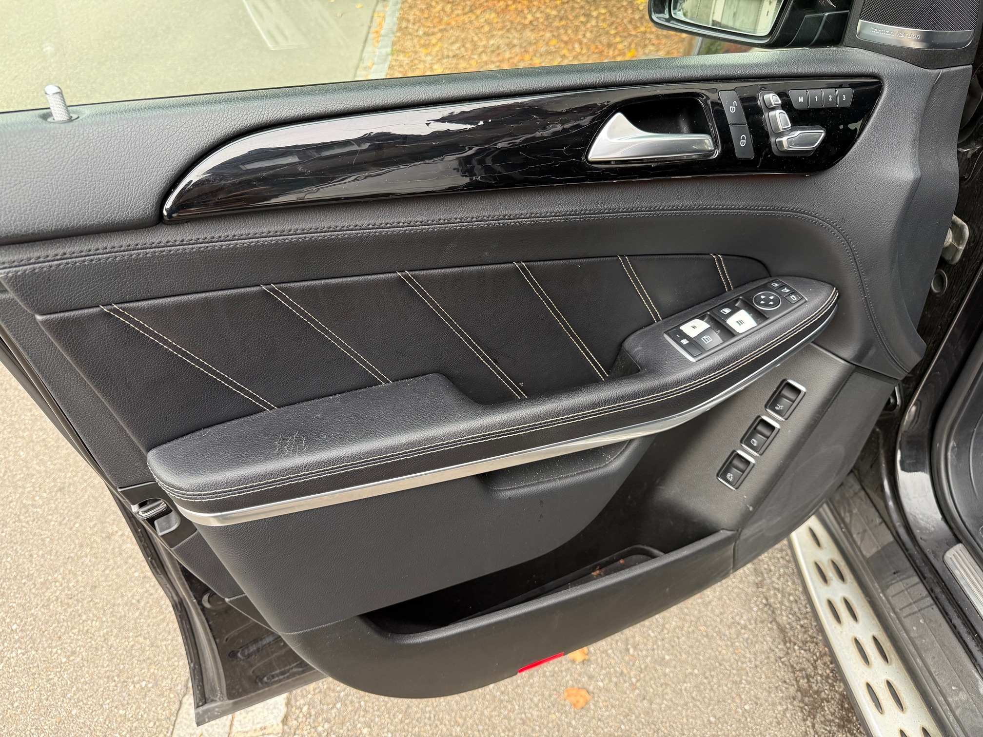 MERCEDES-BENZ AMG GLS 63 — zdjęcie 13