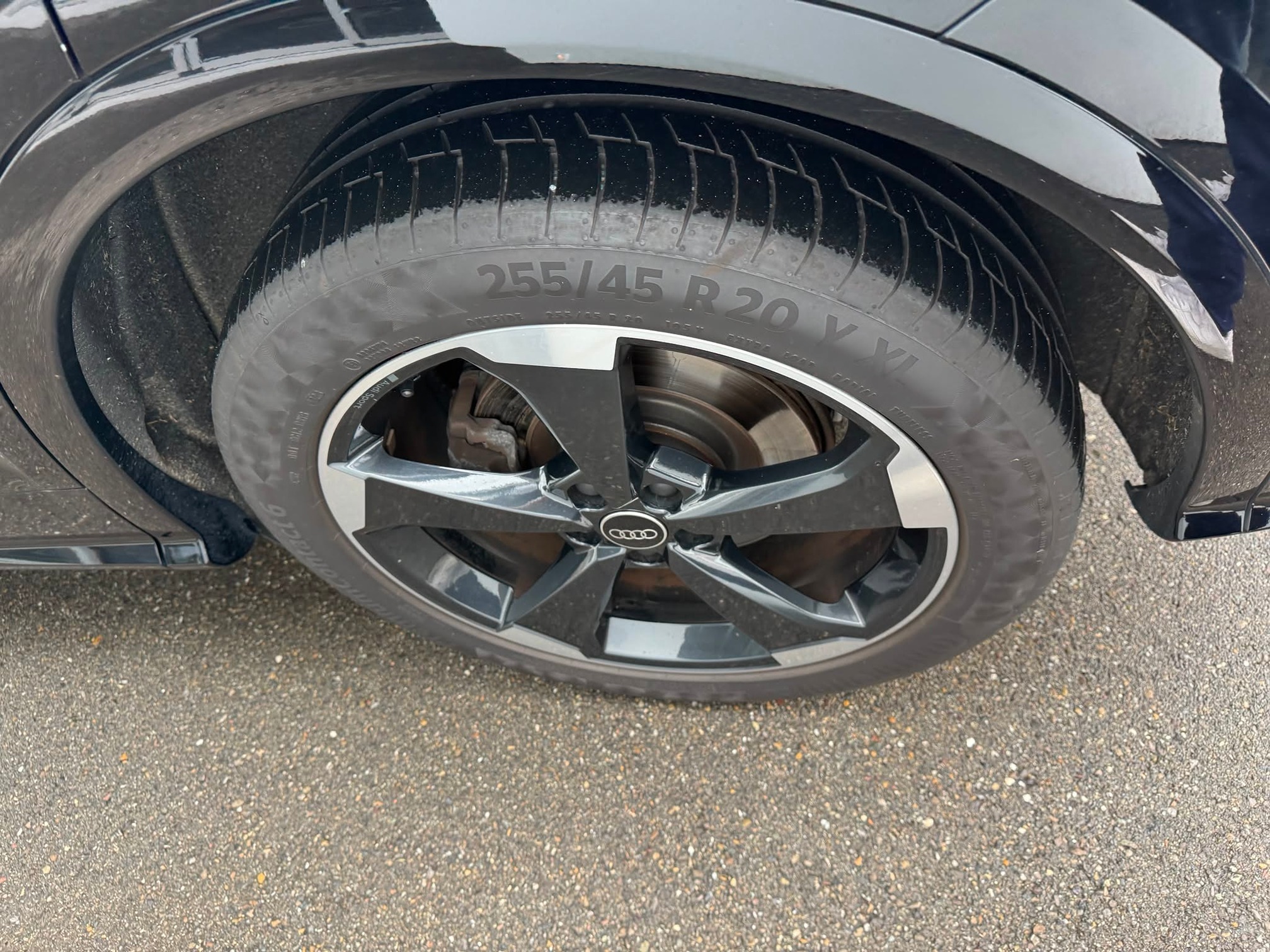 AUDI Q5 40 TDI quattro — zdjęcie 14
