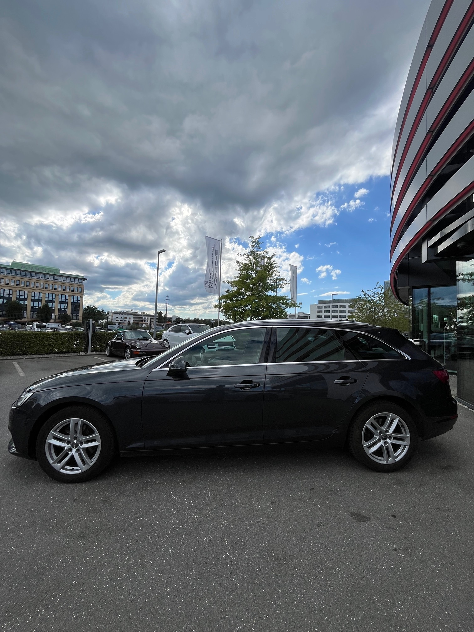 AUDI A4 Av. 2.0TDI — zdjęcie 8