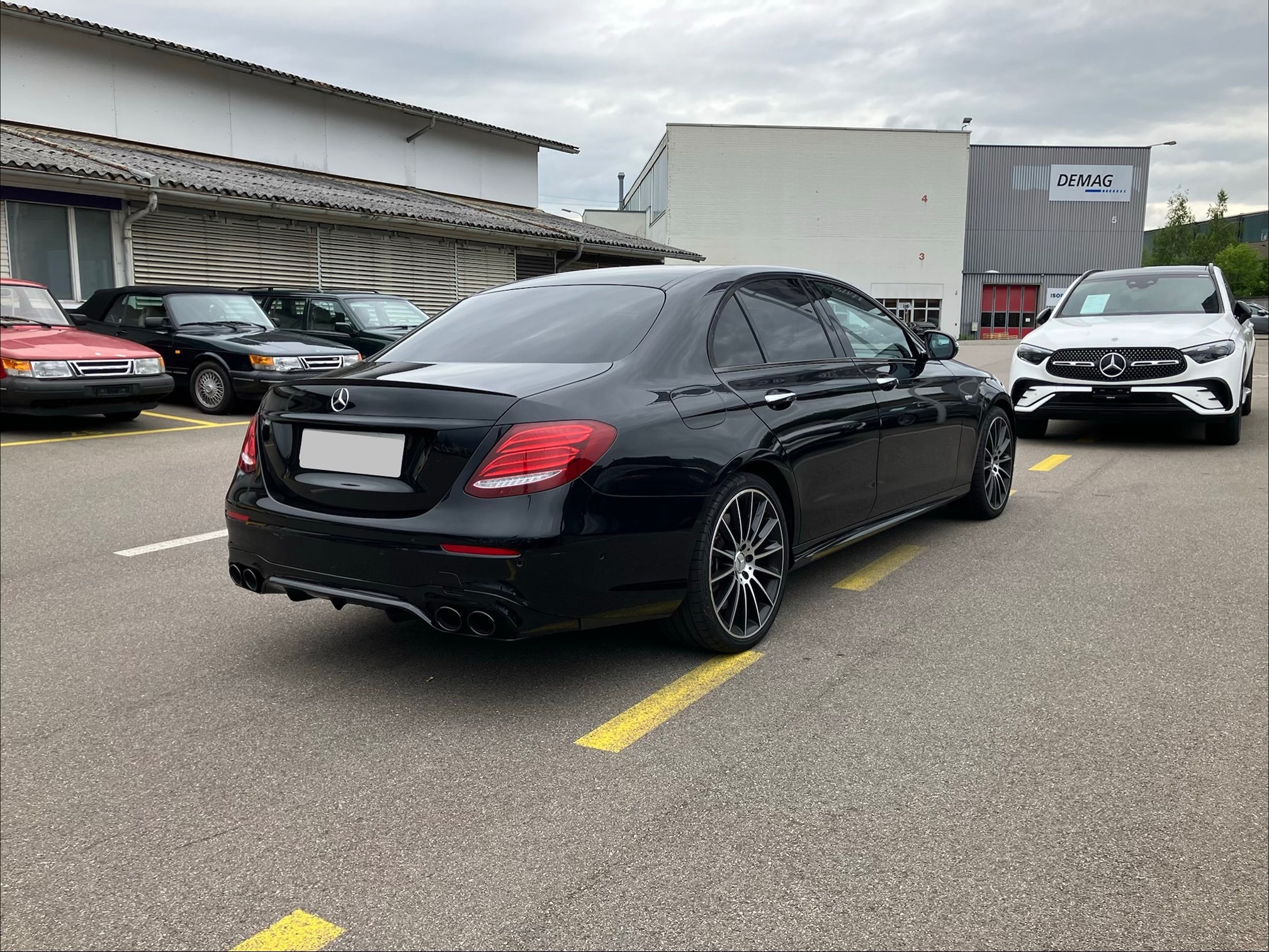 MERCEDES-BENZ E 43 AMG 4MATIC Limousine — zdjęcie 3