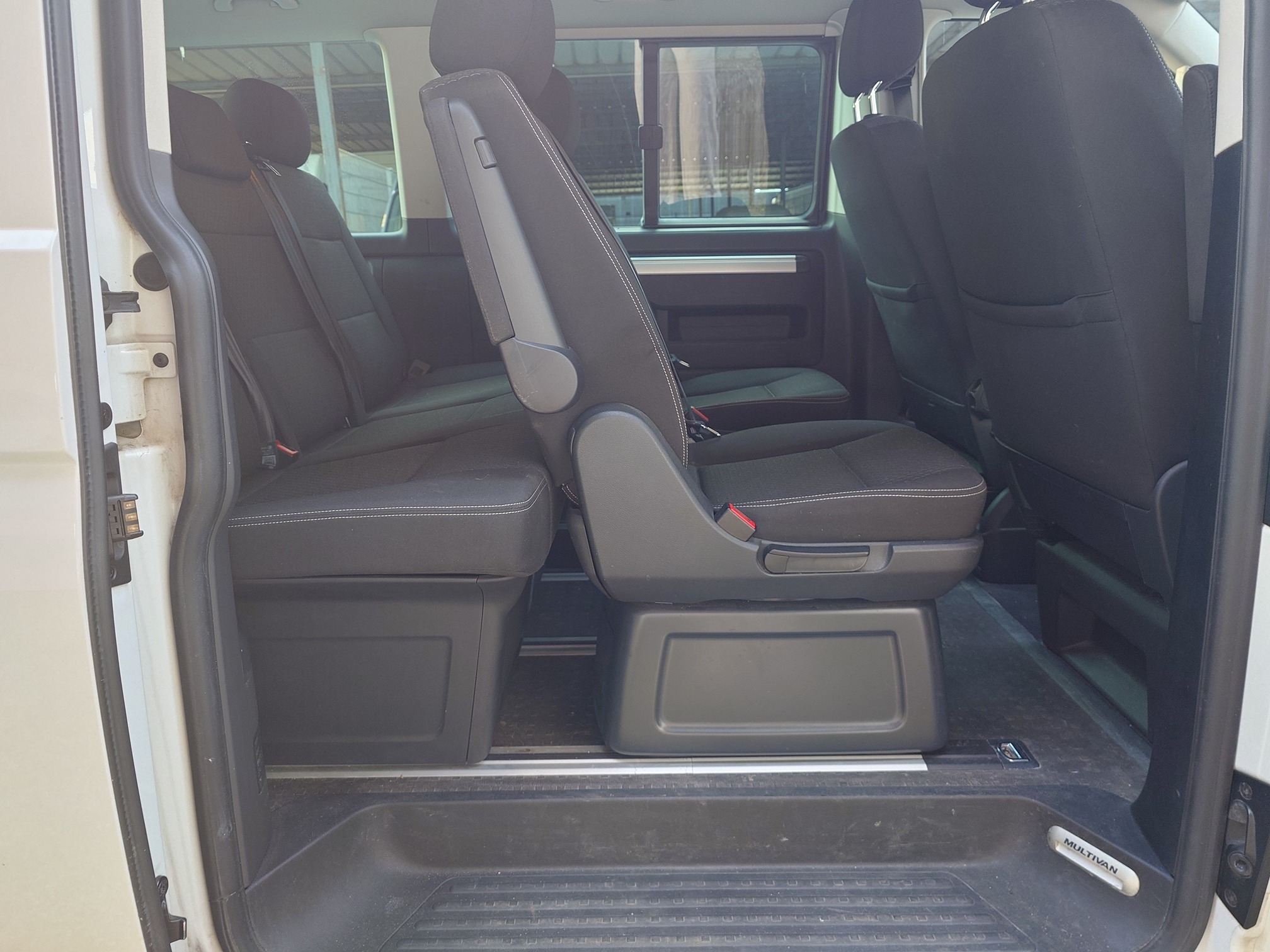 VW T6 Multivan TDI — zdjęcie 9