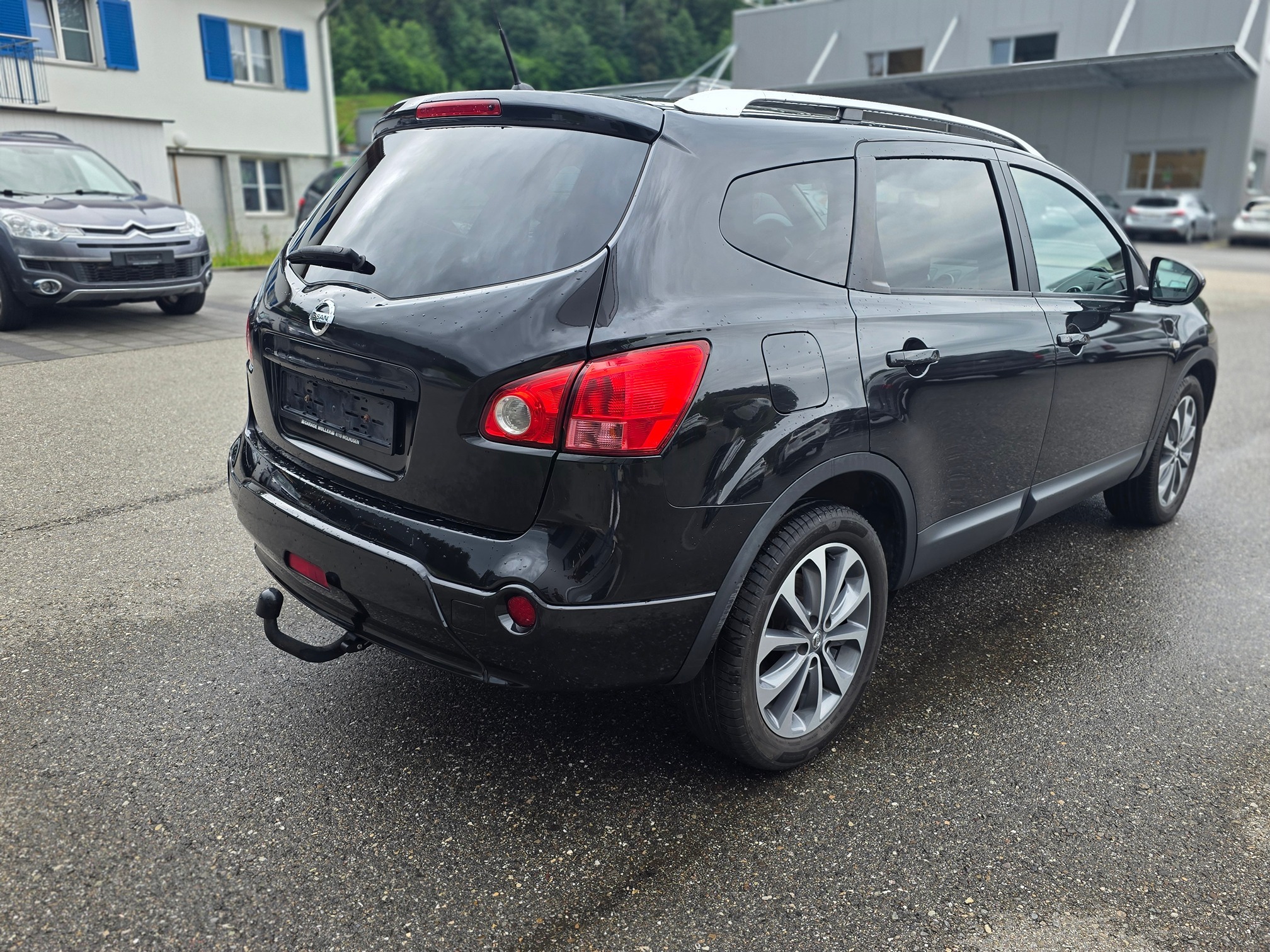 NISSAN Qashqai+2 — zdjęcie 5