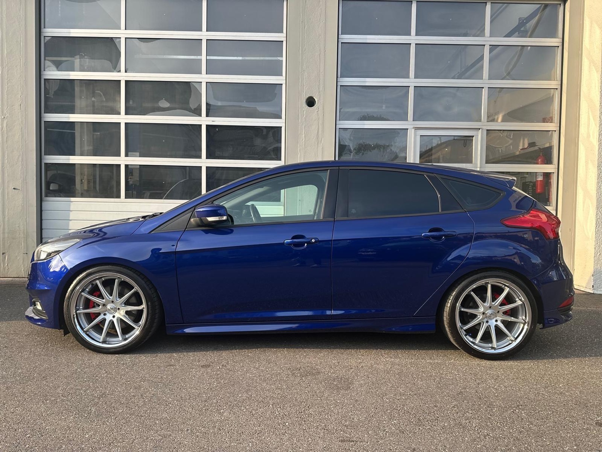 FORD Focus ST 2.0 SCTi — zdjęcie 2