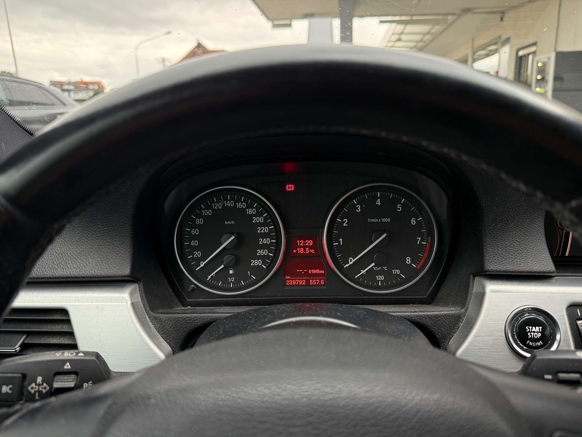 BMW 325i xDrive Coupé — zdjęcie 13