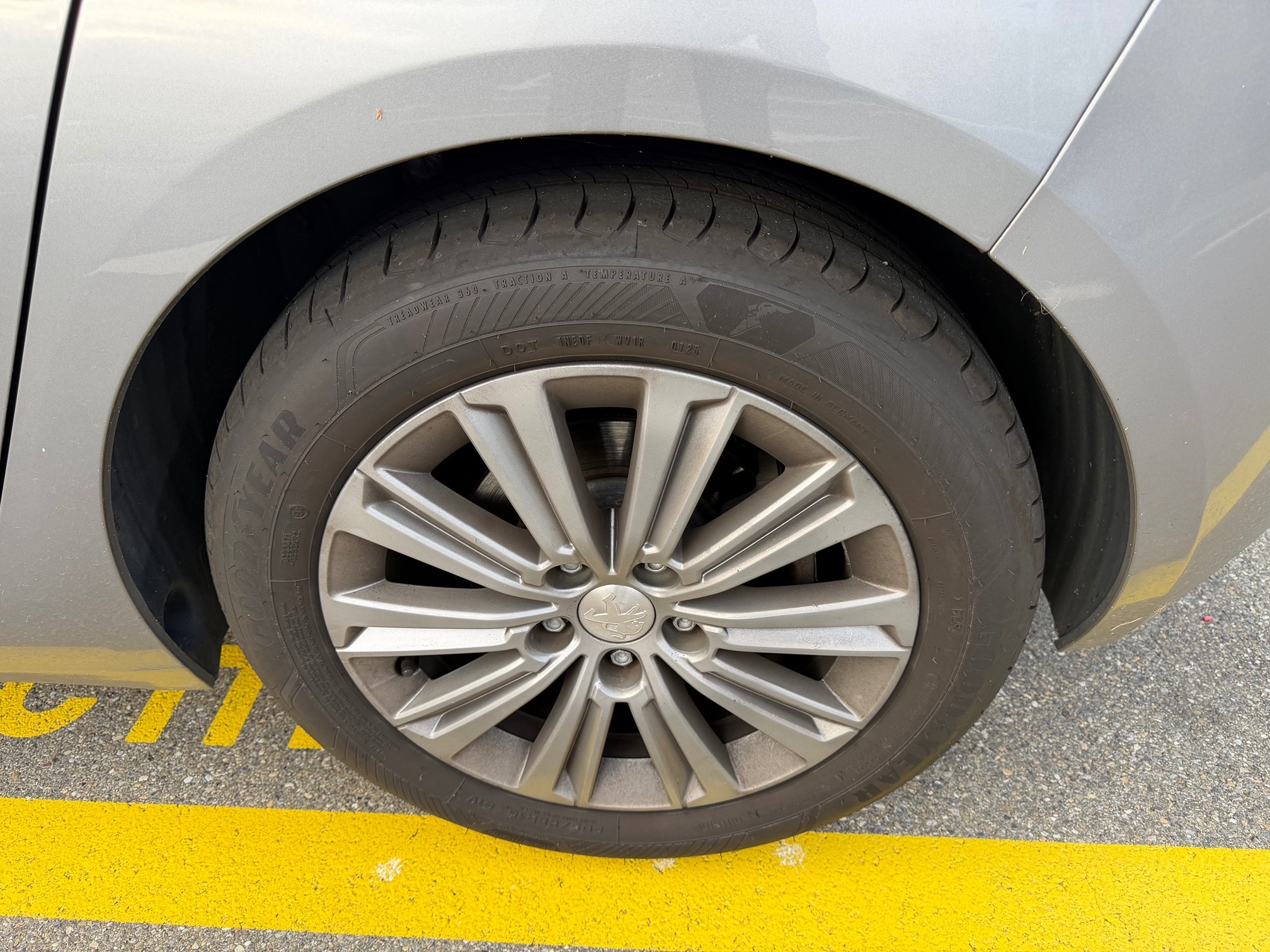 PEUGEOT 308 1.2i STT — zdjęcie 10