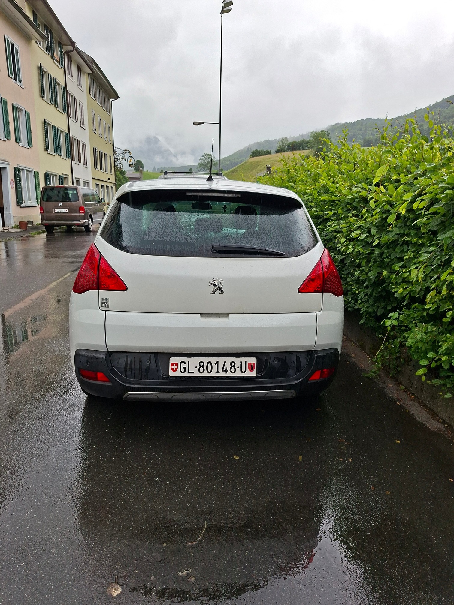 PEUGEOT 3008 HYbrid4 — zdjęcie 4