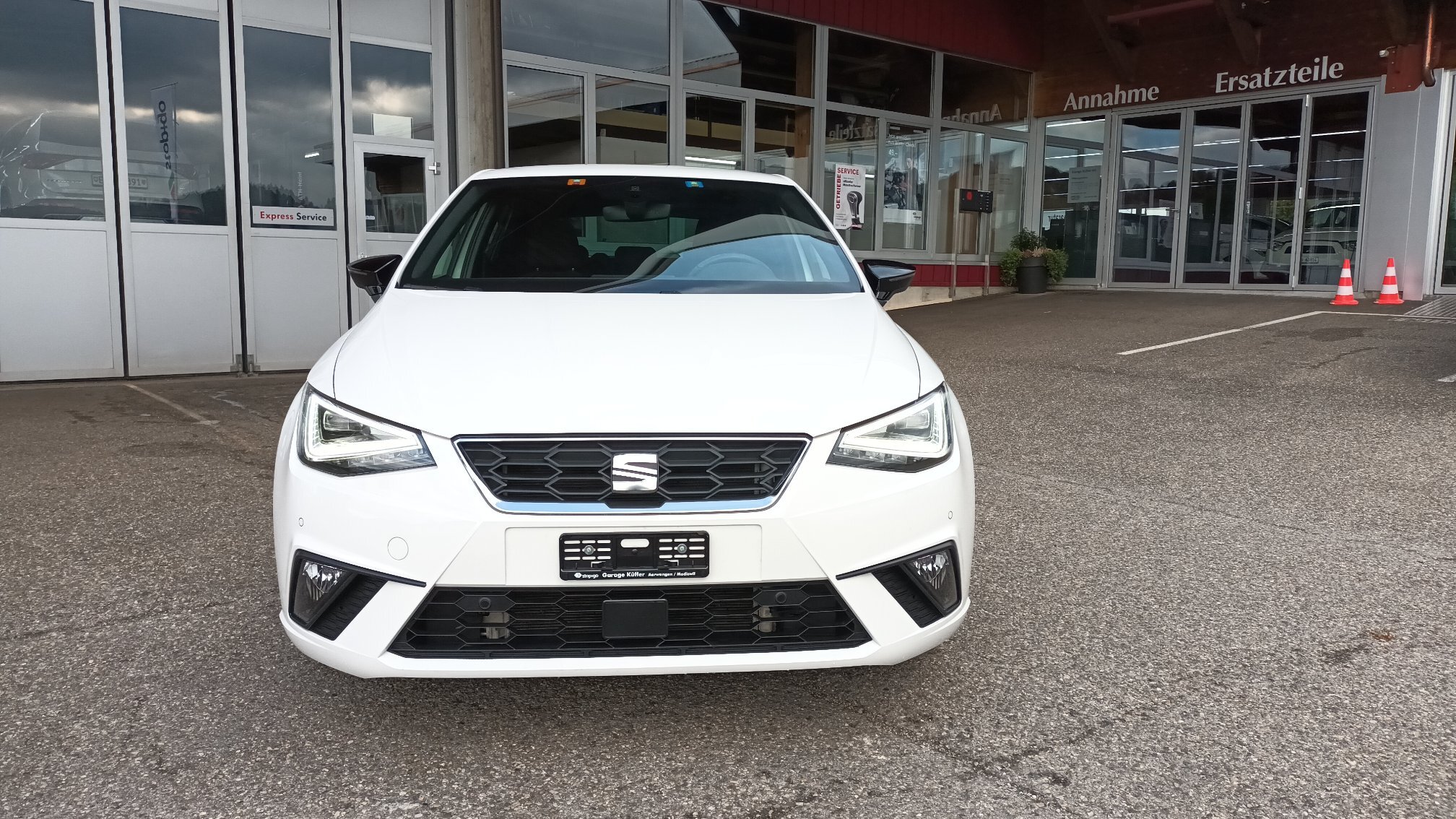 SEAT IBIZA — zdjęcie 2