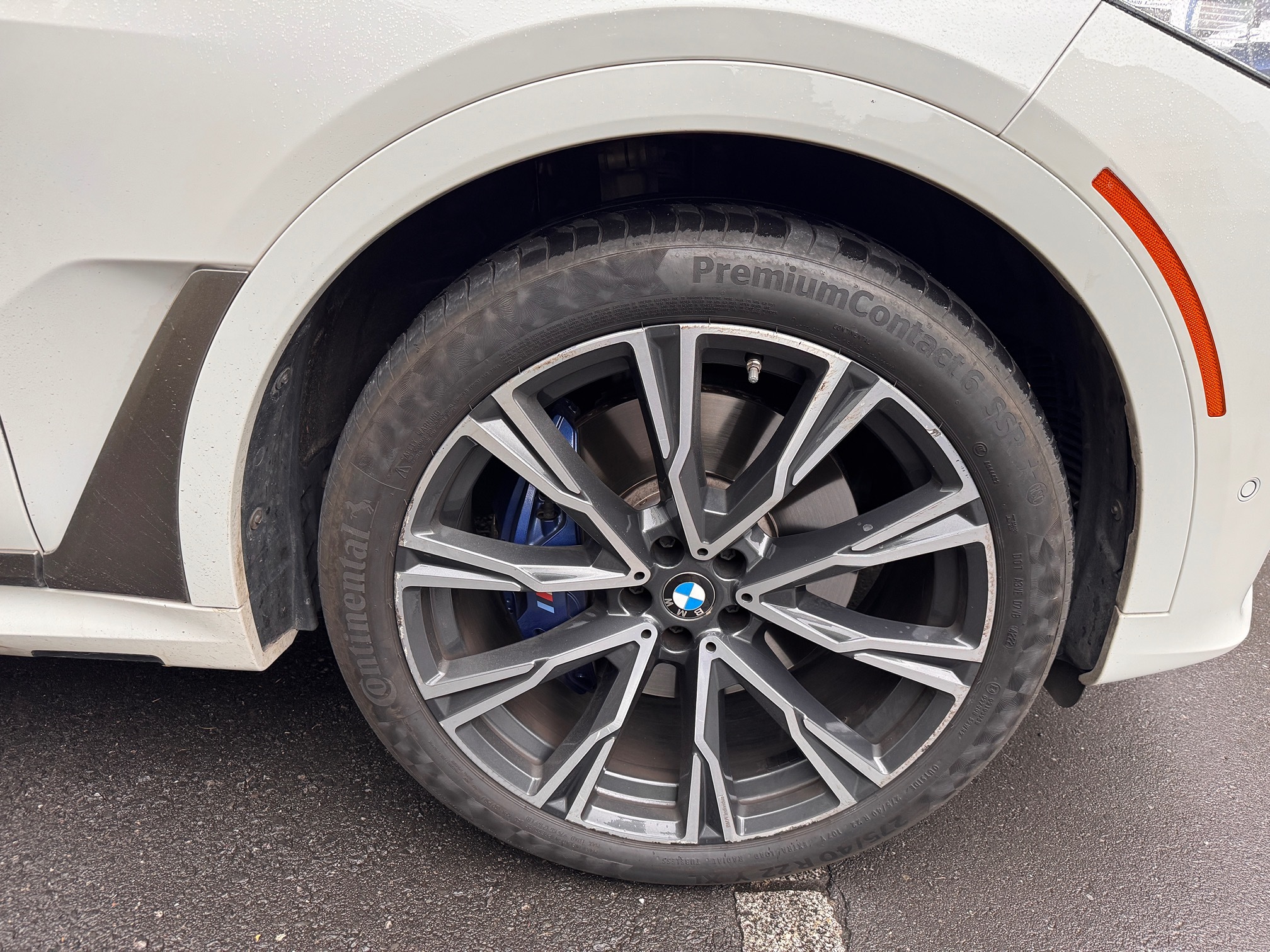 BMW X7 M50i — zdjęcie 8
