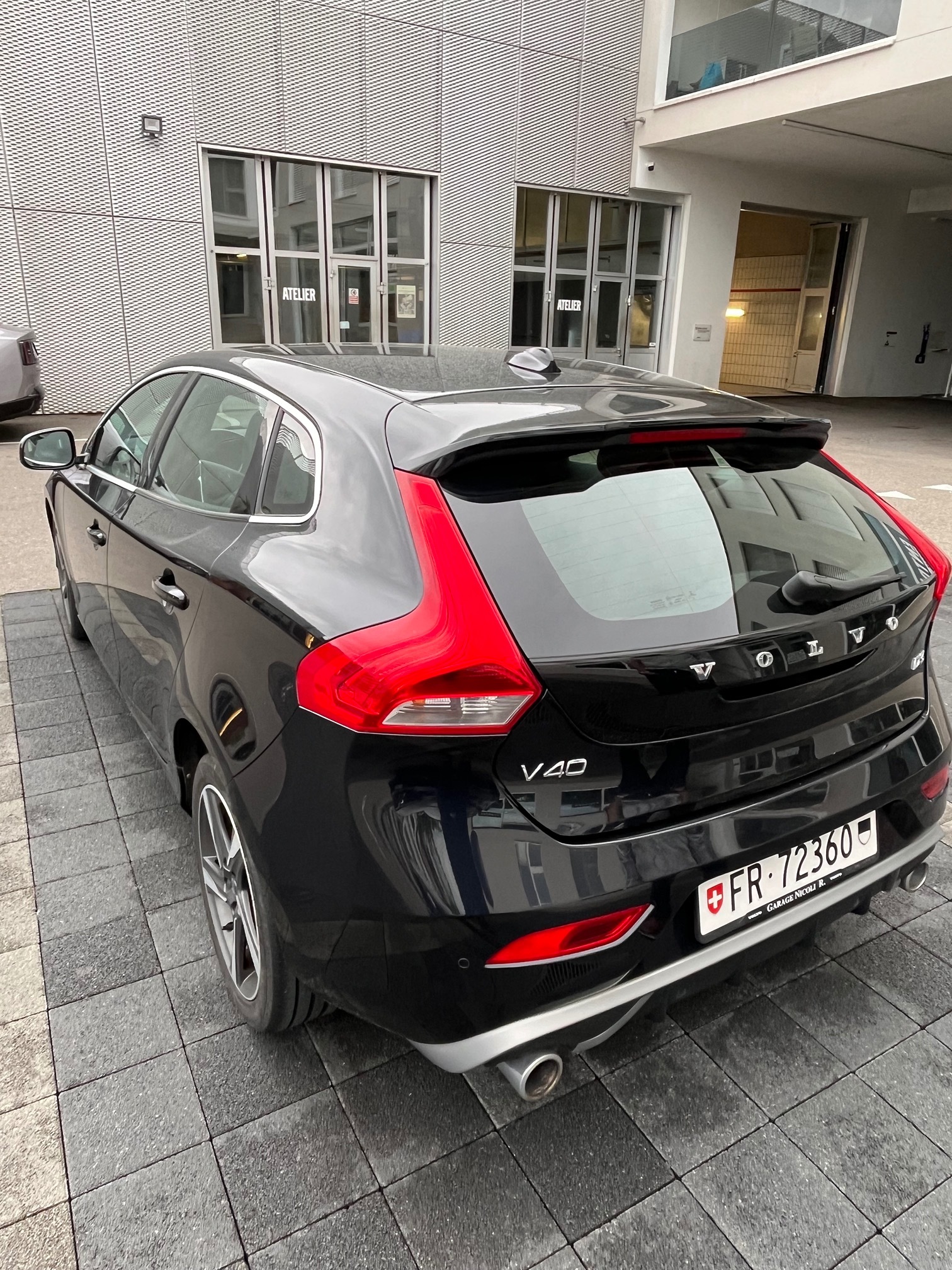 VOLVO V40 D3 — zdjęcie 10
