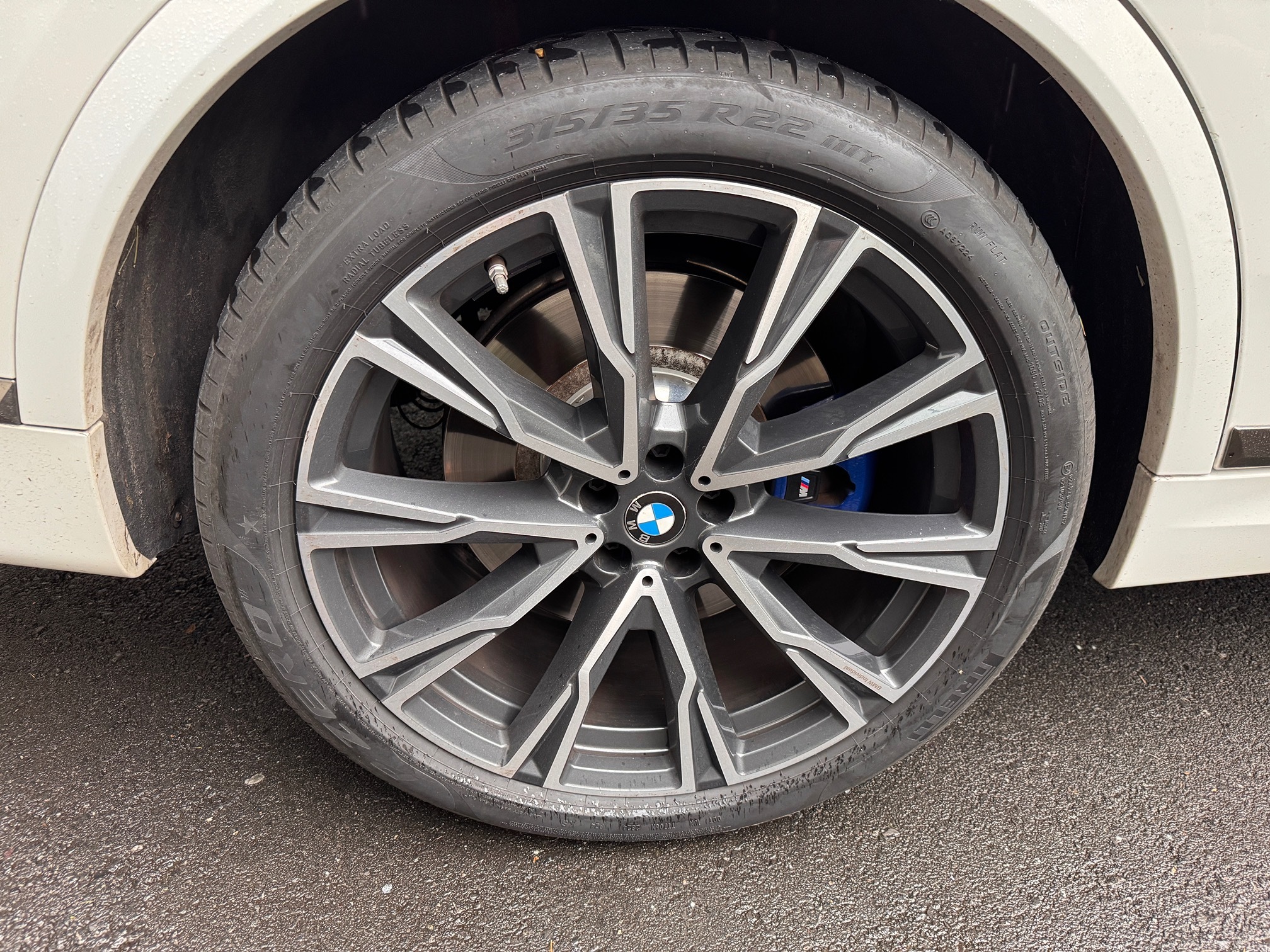 BMW X7 M50i — zdjęcie 7