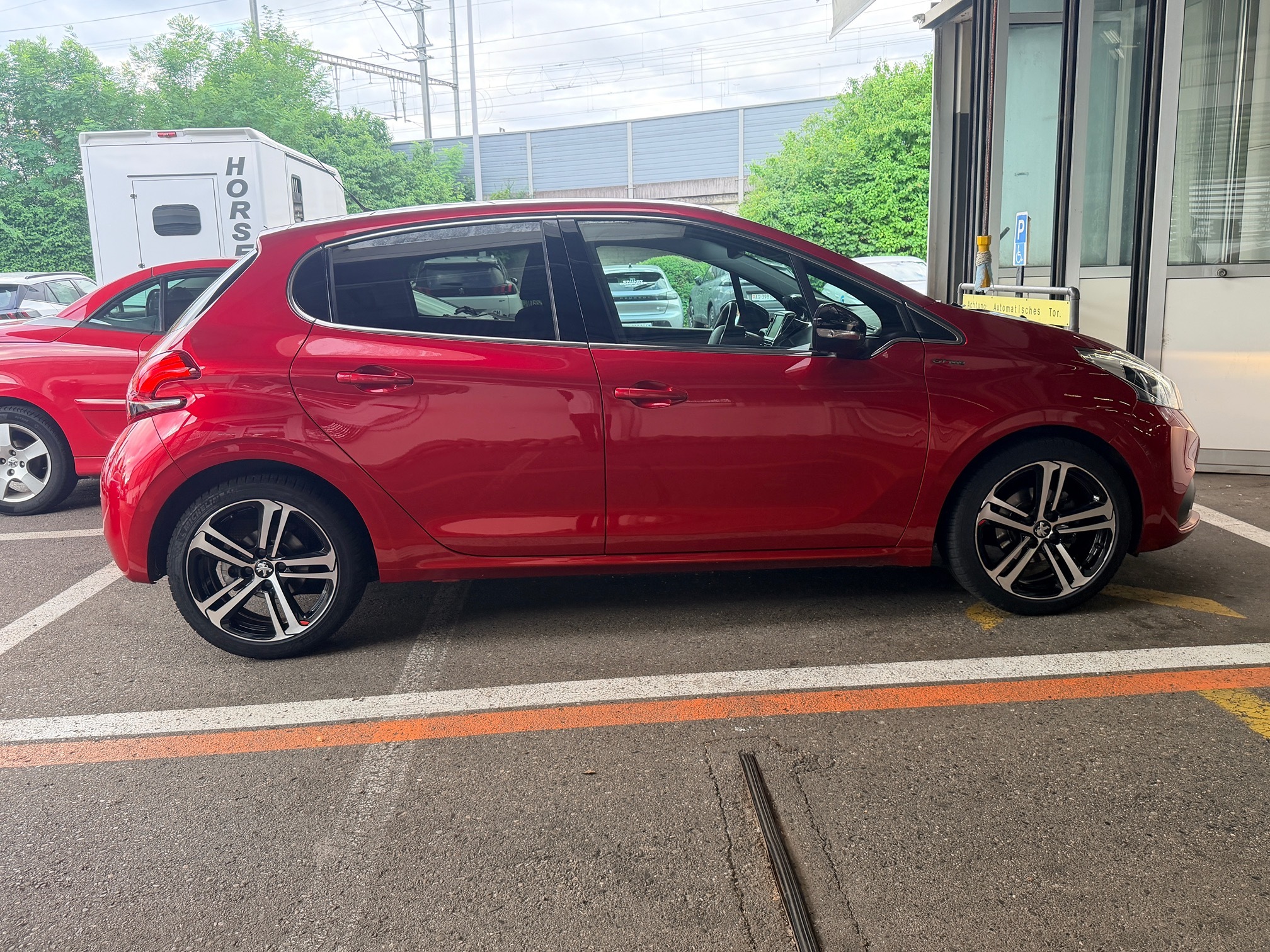 PEUGEOT 208 1.2i STT — zdjęcie 5