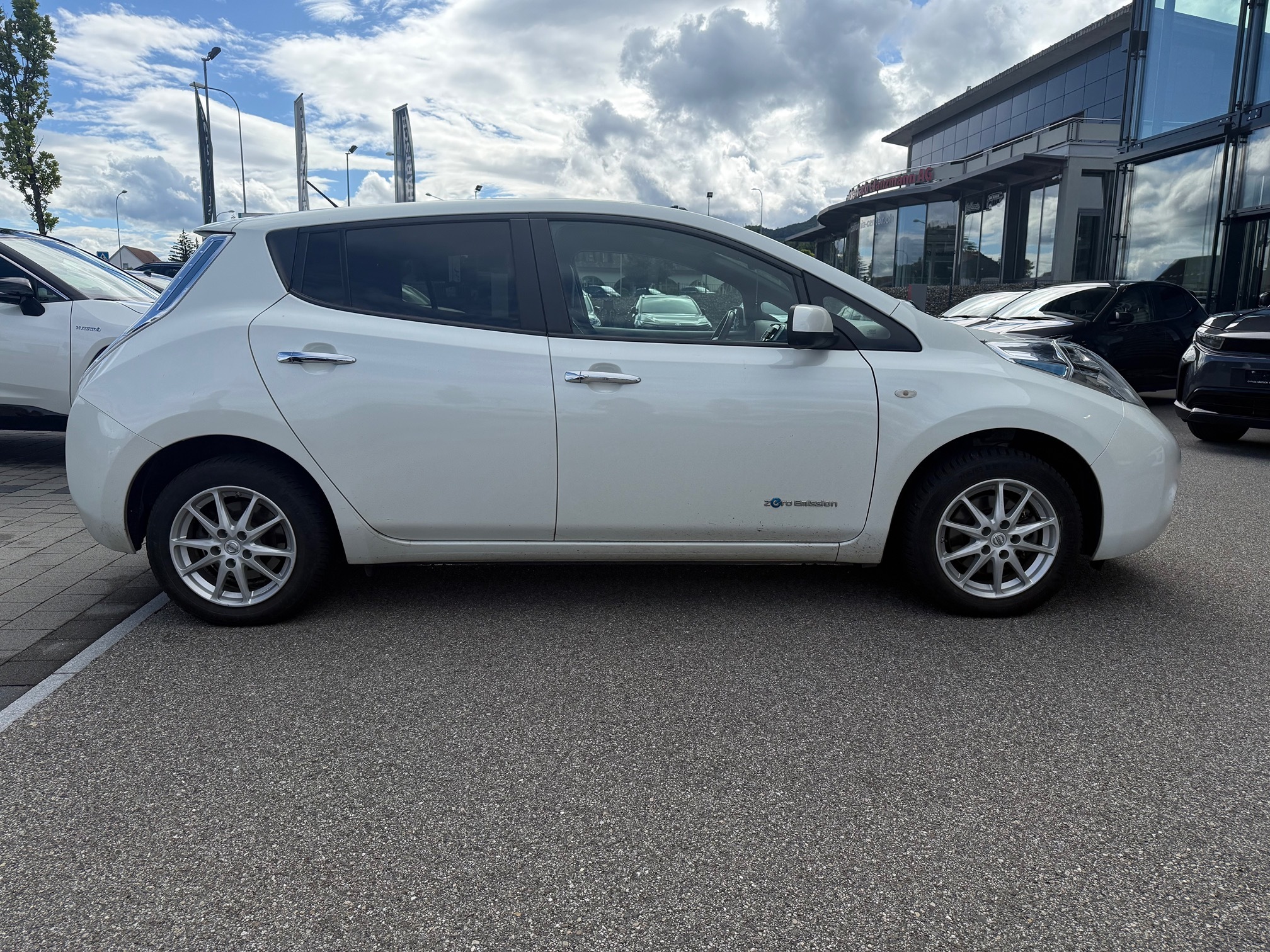 NISSAN LEAF — zdjęcie 6