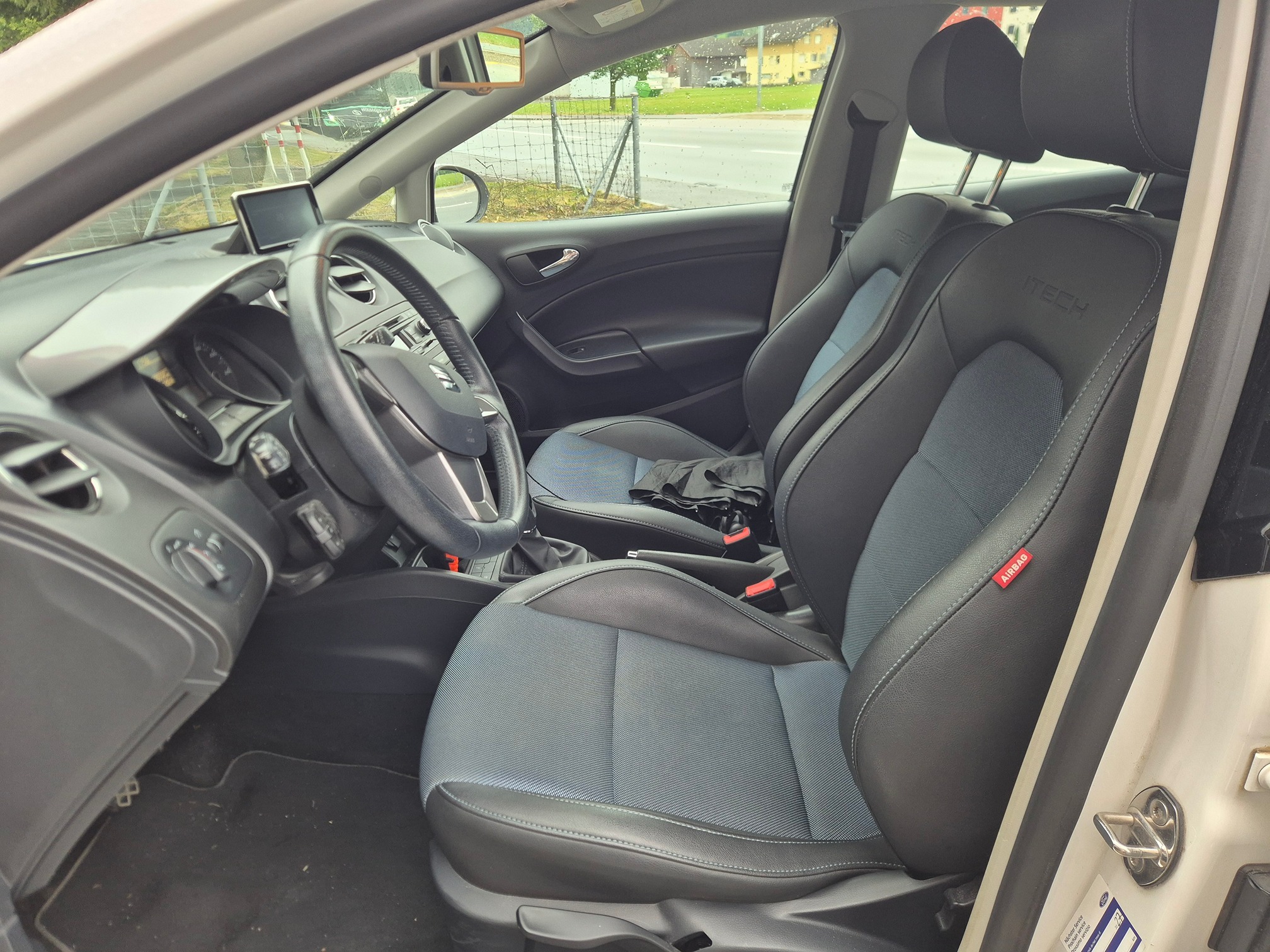 SEAT Ibiza 1.2 TSI ECO ab MFK 6.26 — zdjęcie 13