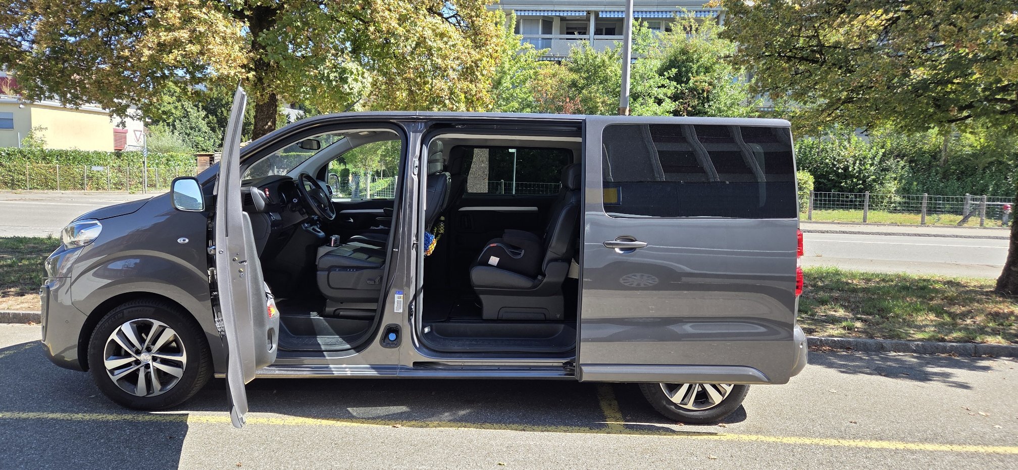 PEUGEOT Traveller BlueHDi — zdjęcie 13