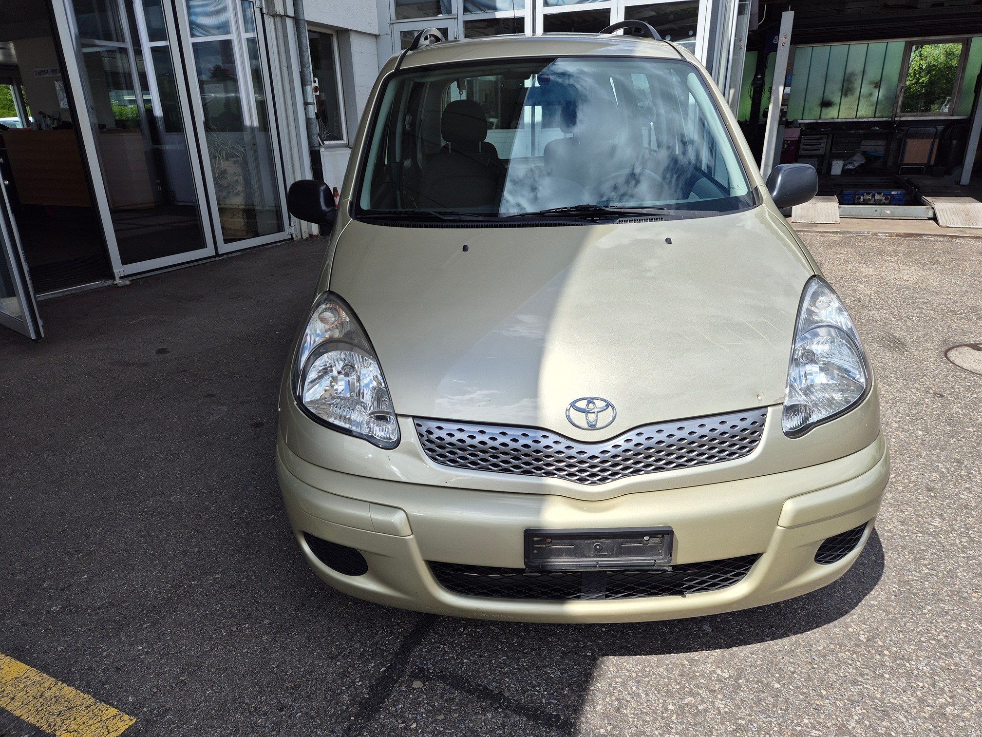 TOYOTA Yaris Verso 1.5 — zdjęcie 1