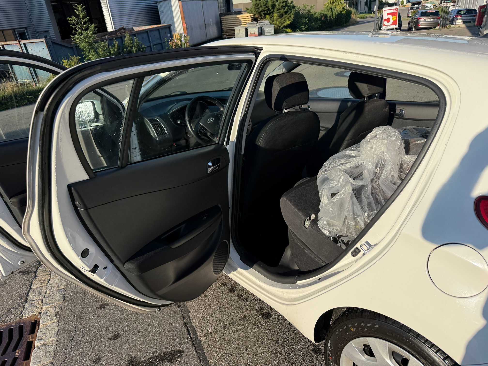 HYUNDAI I20 — zdjęcie 14