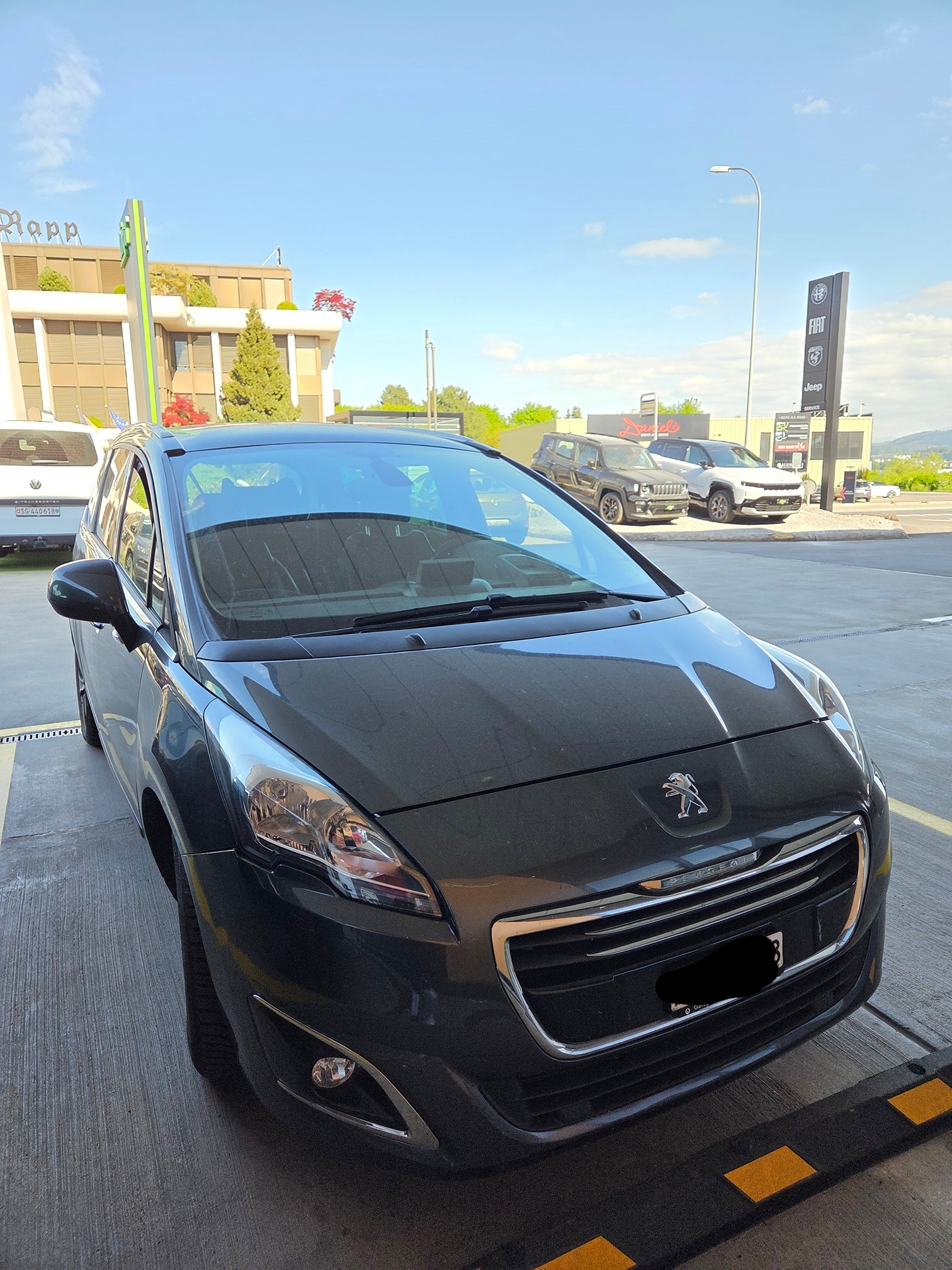 PEUGEOT 5008 — zdjęcie 1