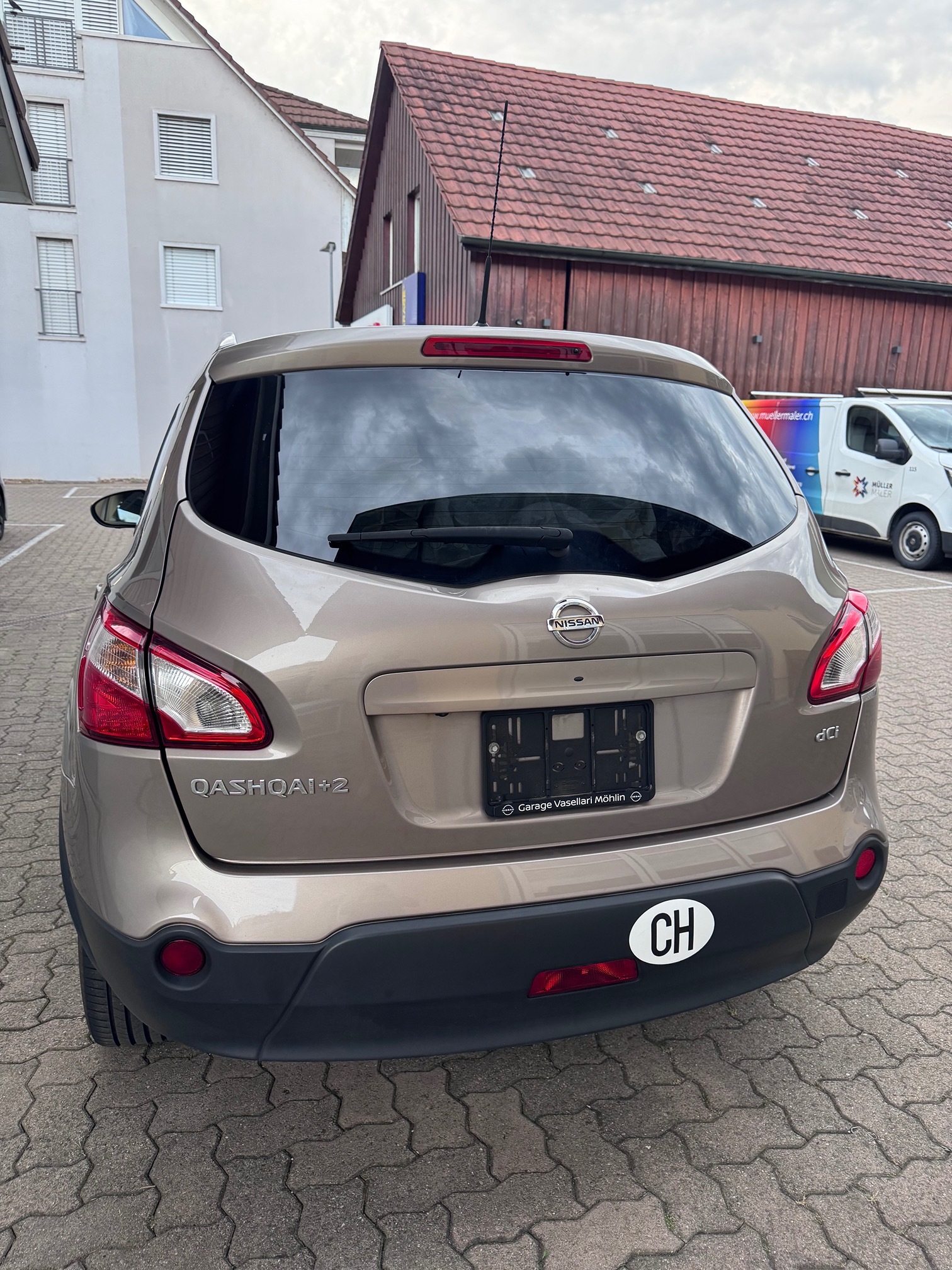 NISSAN Qashqai+2 4x4 — zdjęcie 5