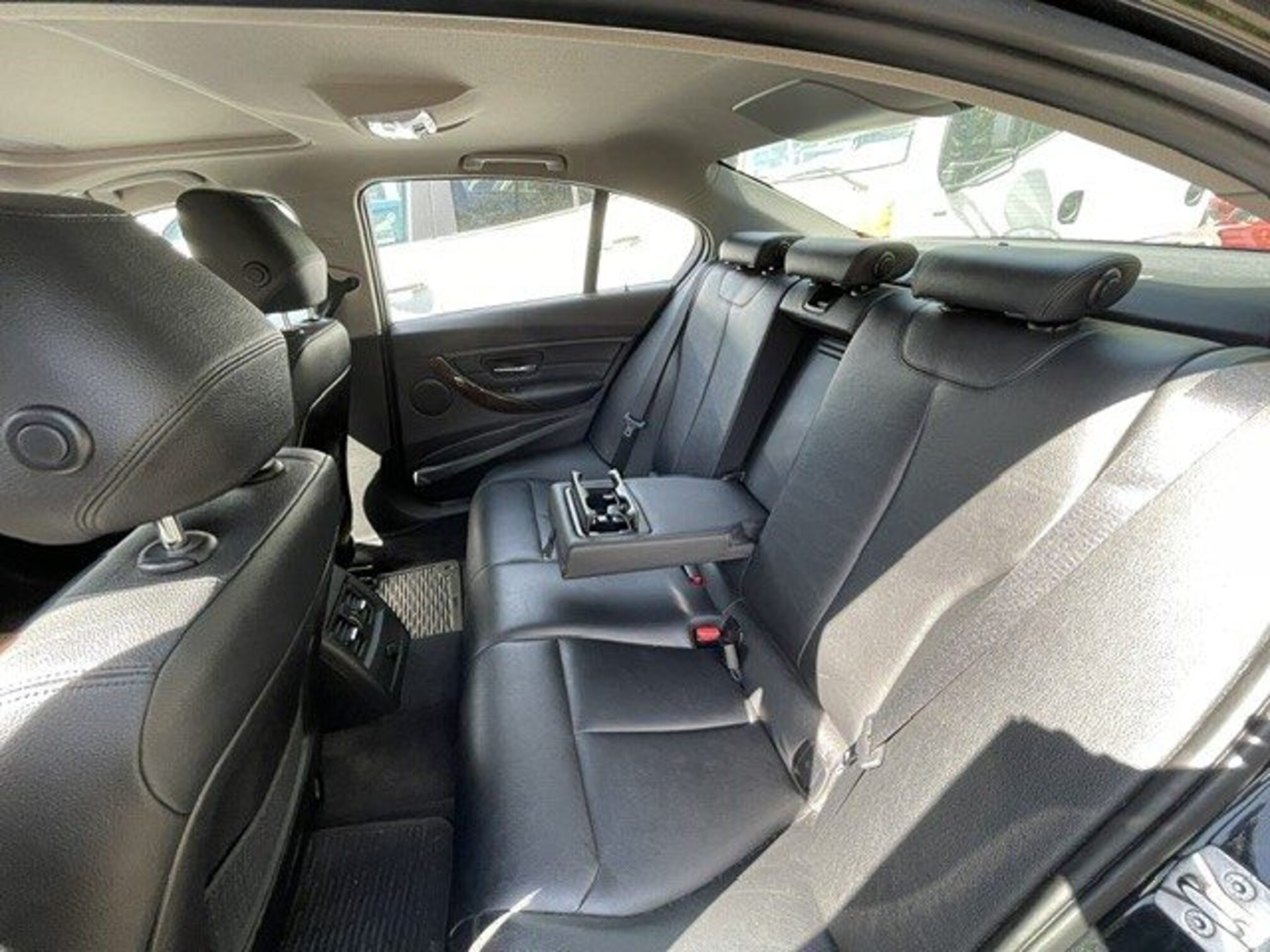BMW 320d xDrive  — zdjęcie 4