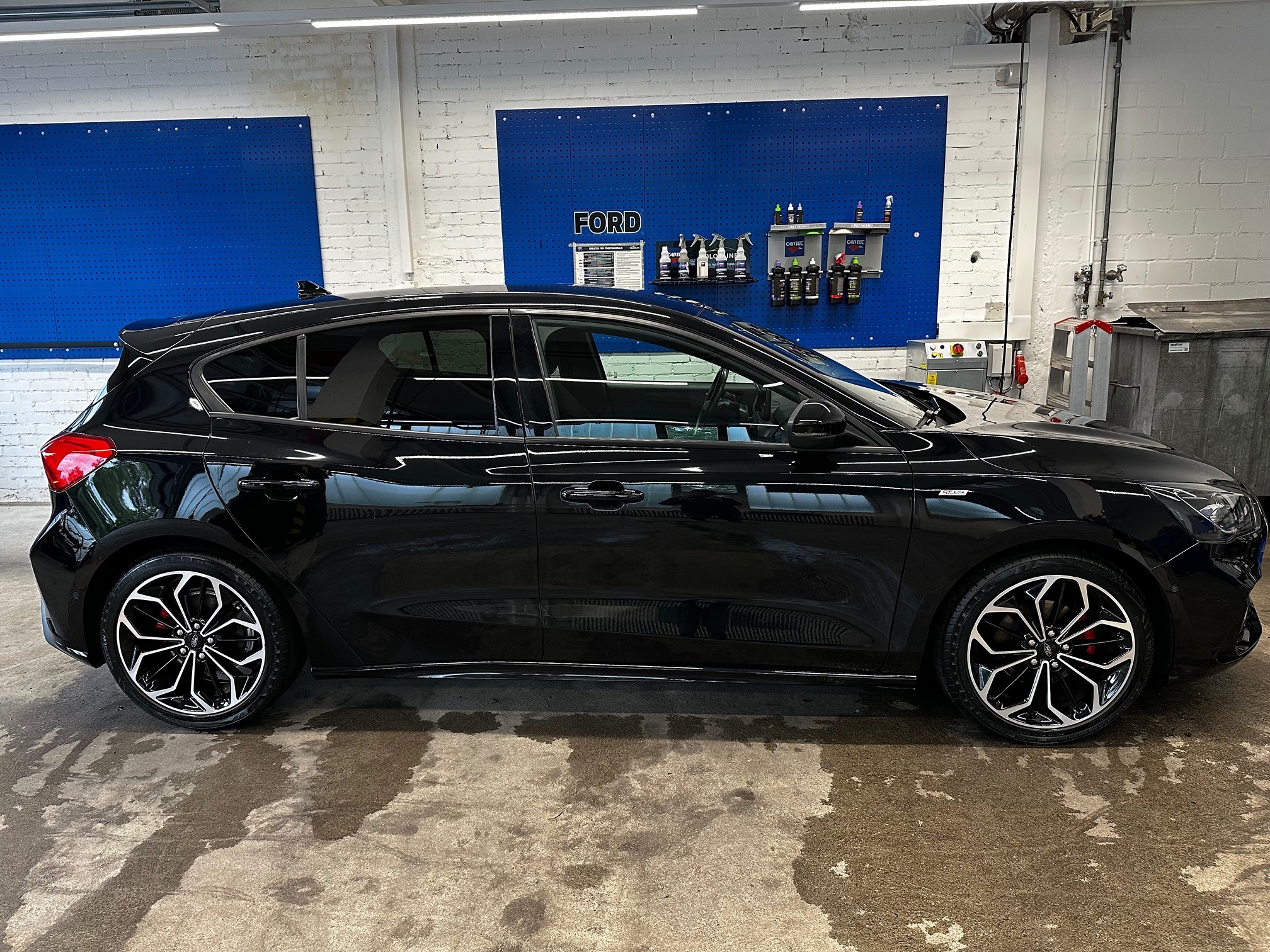 FORD Focus 1.0 SCTi ST-Line X AUTOMAT — zdjęcie 5