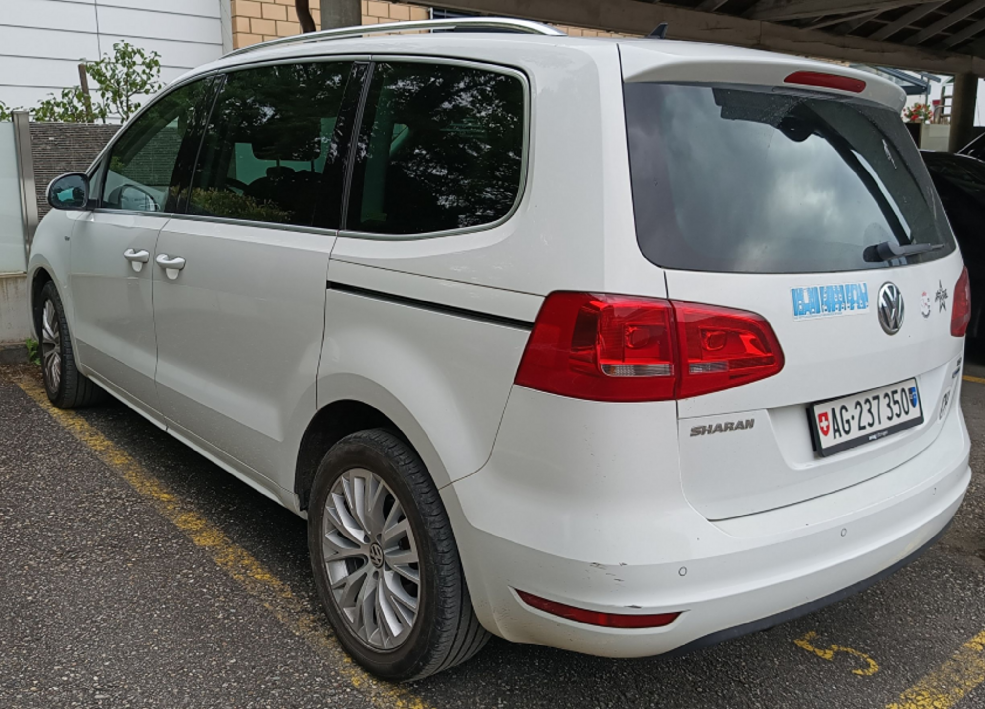 VW Sharan 1.4 BMT — zdjęcie 2